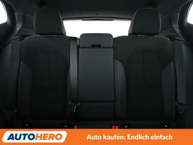 Volvo XC40 view 14