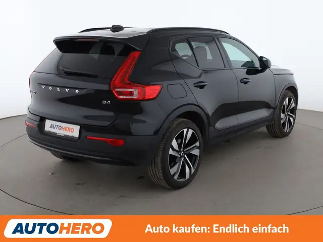 Volvo XC40 view 5