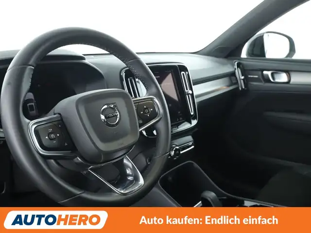 Volvo XC40 view 10
