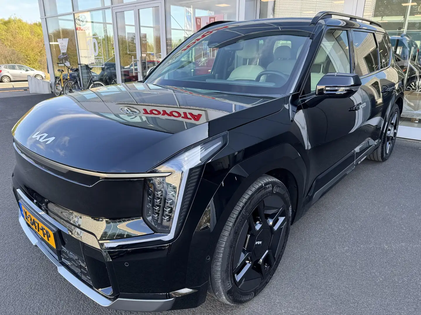 Kia EV9 Launch Edition GT-Line AWD 99.8 kWh 384 pk 360 Gra Zwart - 2