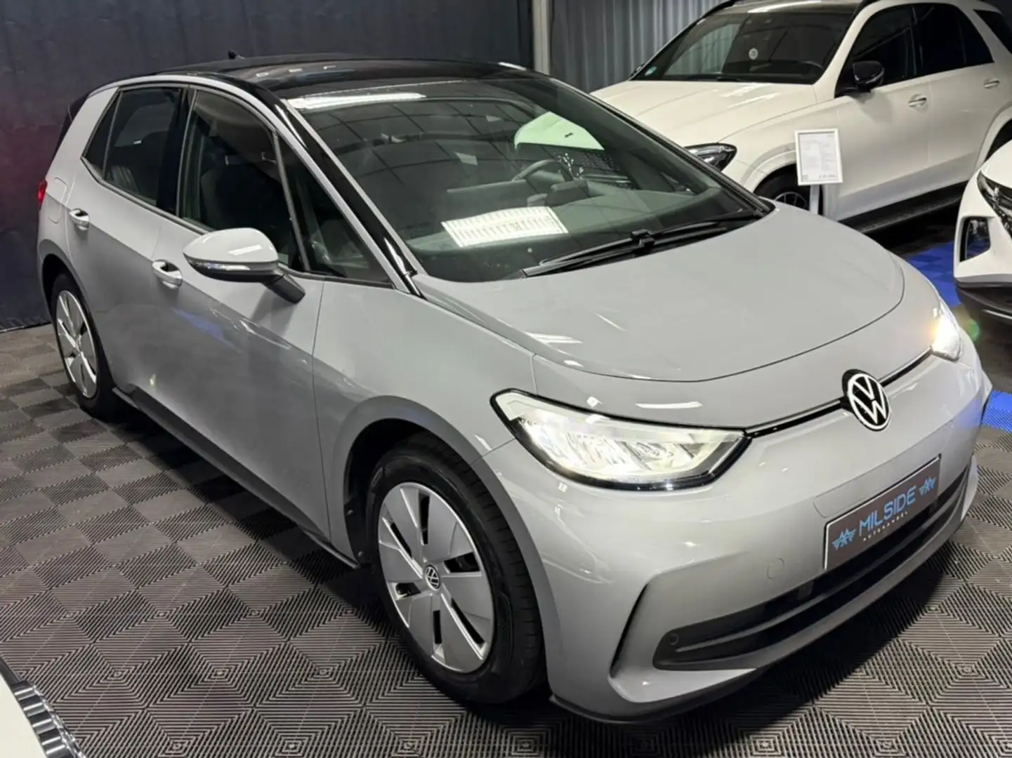 Volkswagen ID.3 Pro 150kW NEUWAGENZUSTAND Grau - 1