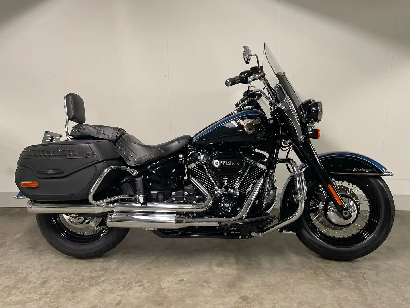 Harley-Davidson Heritage Softail Cruiser FLHCSANV CLASSIC ANNIVERSARY Noir - 1