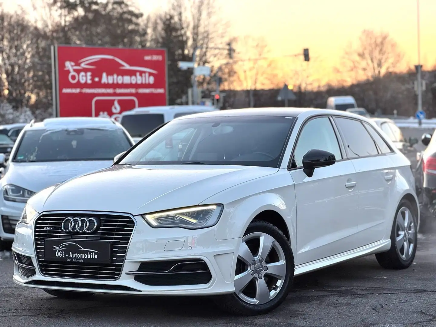 Audi A3 1.4 TFSI e-tron Sportback attraction LED/Navi Blanco - 1