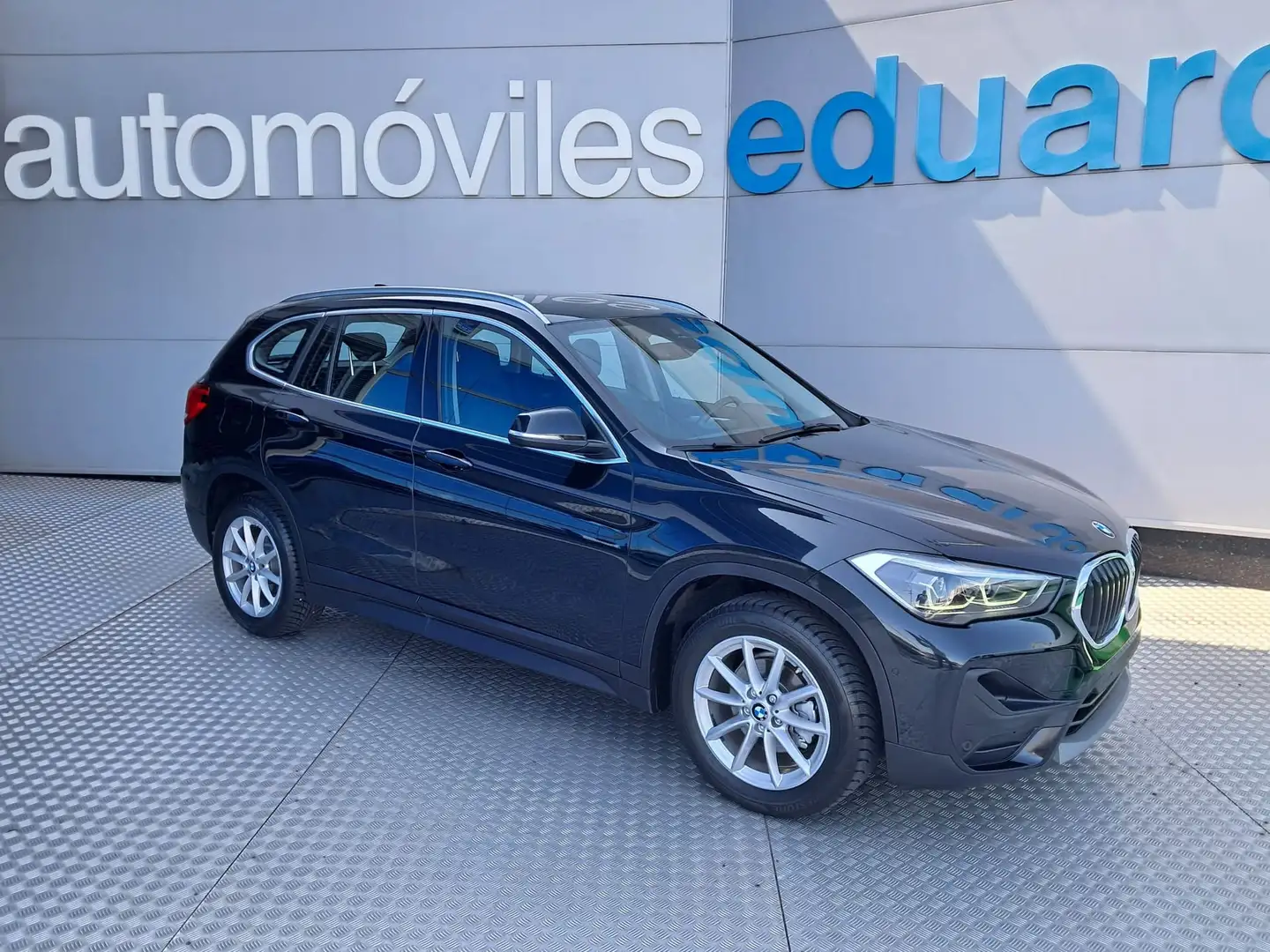 BMW X1 sDrive 16d Negro - 1