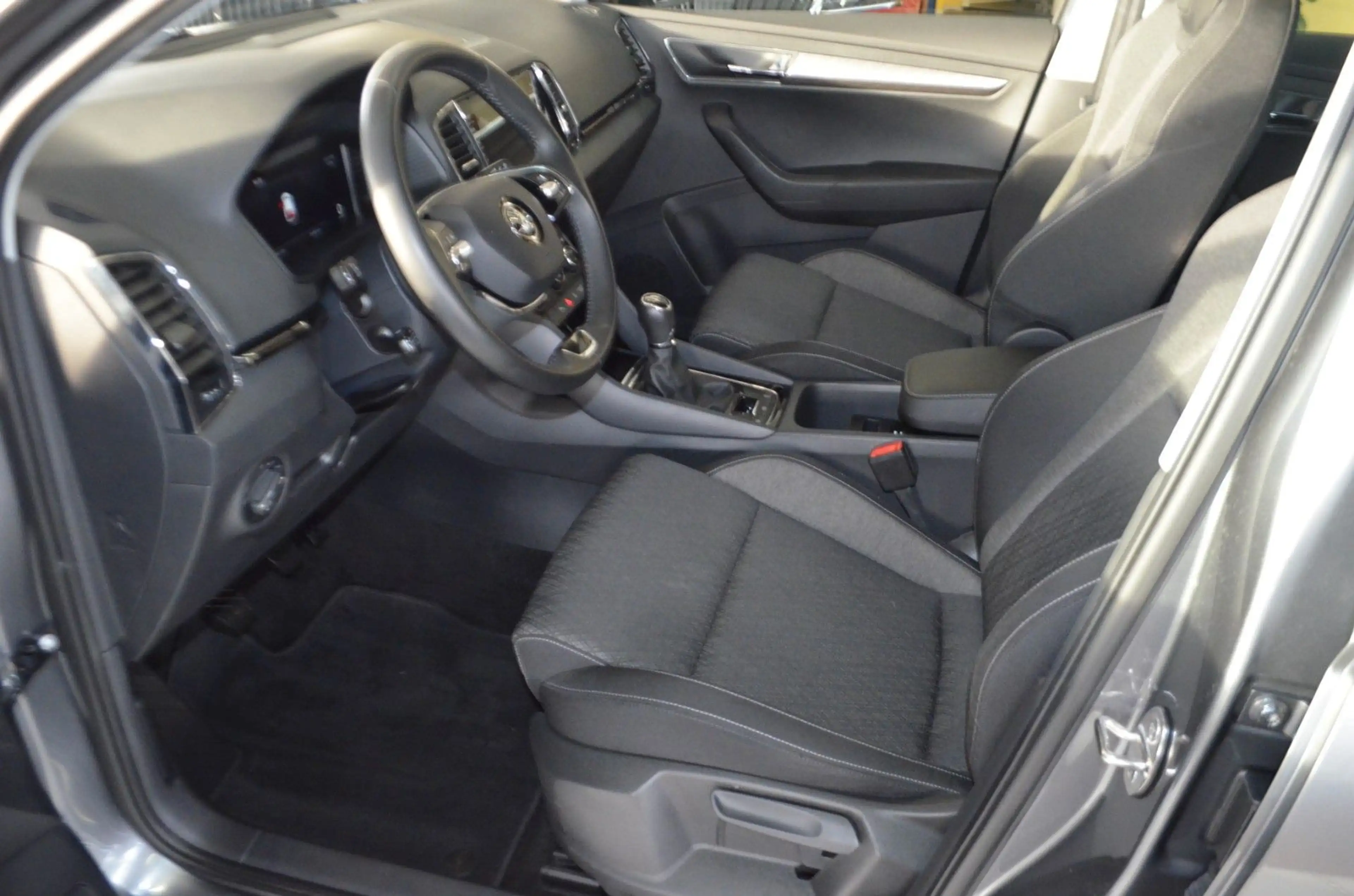 Skoda Karoq Style NAVIGATION / KLIMAAUTO./ MWST / PDC — photo 10