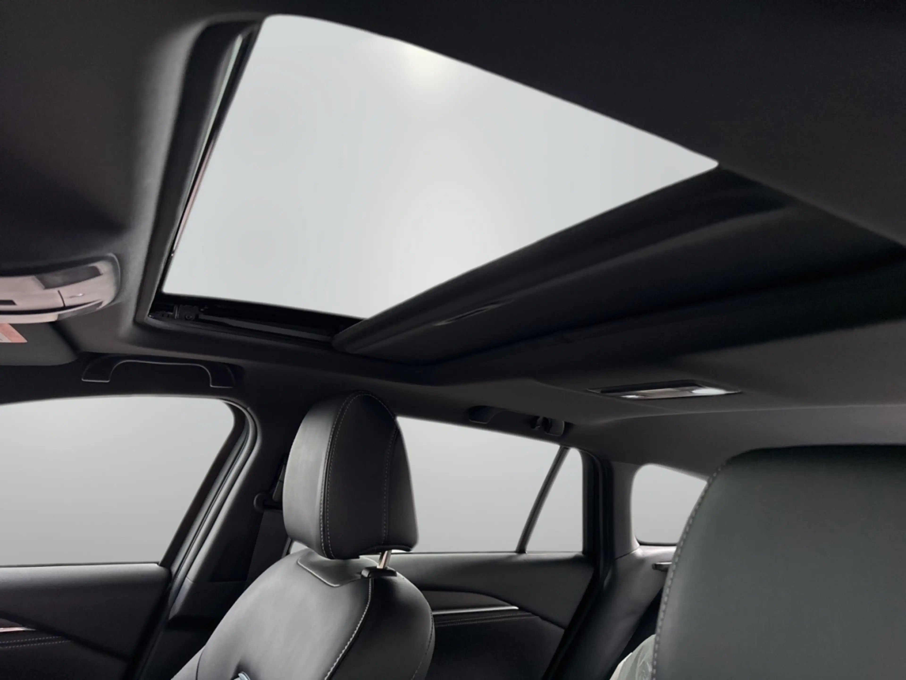 Mazda 6 2.5 SKYACTIV TAKUMI / Schiebedach — photo 10