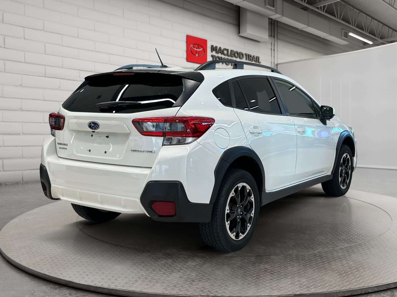 2023 Subaru Crosstrek One Owner, No Accidents, LOW KMs, AWD, EyeSight, X — снимка 1