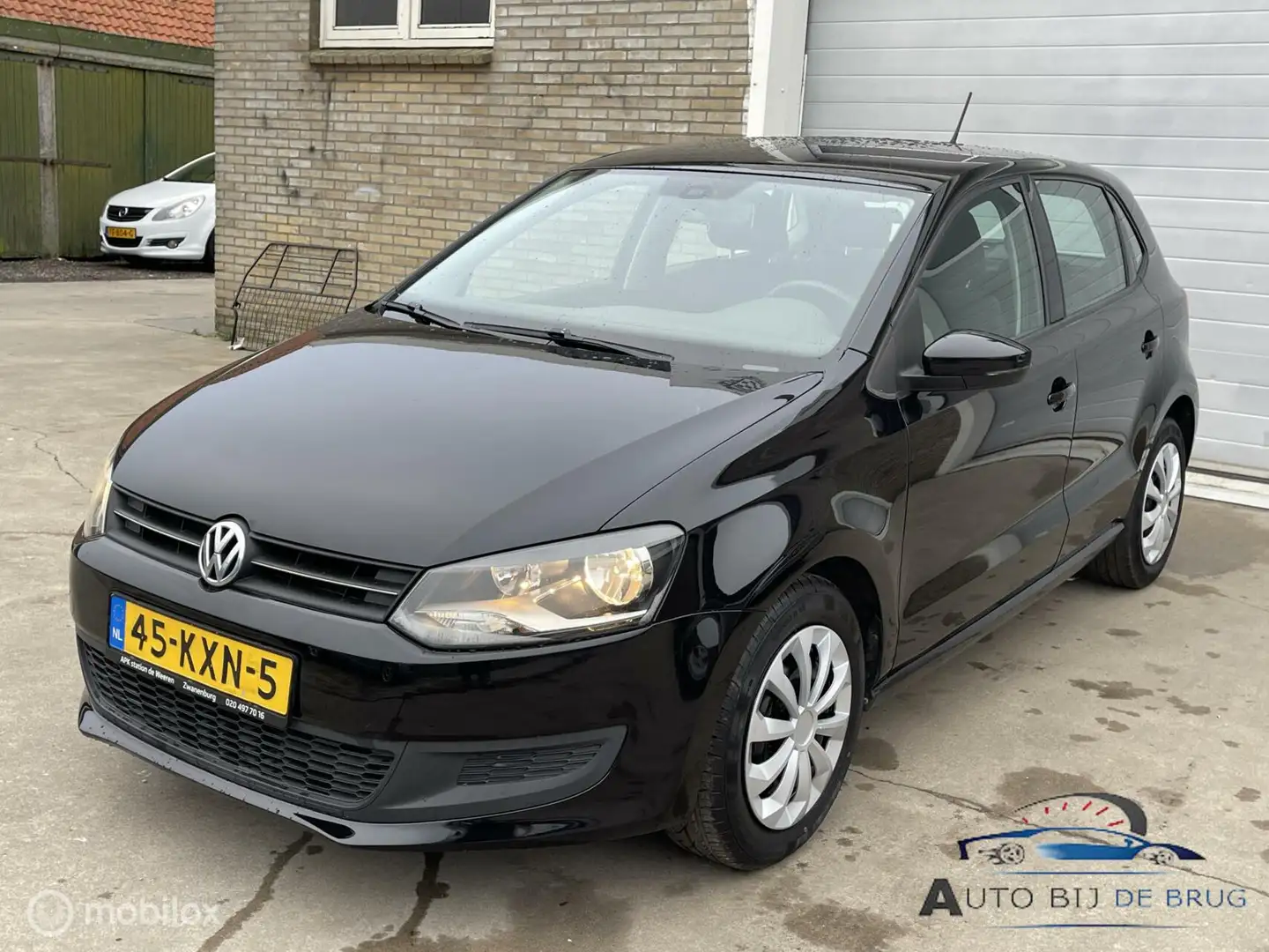 Volkswagen Polo 1.4 | Nieuwe APK |airco | cruise | NAP Zwart - 1