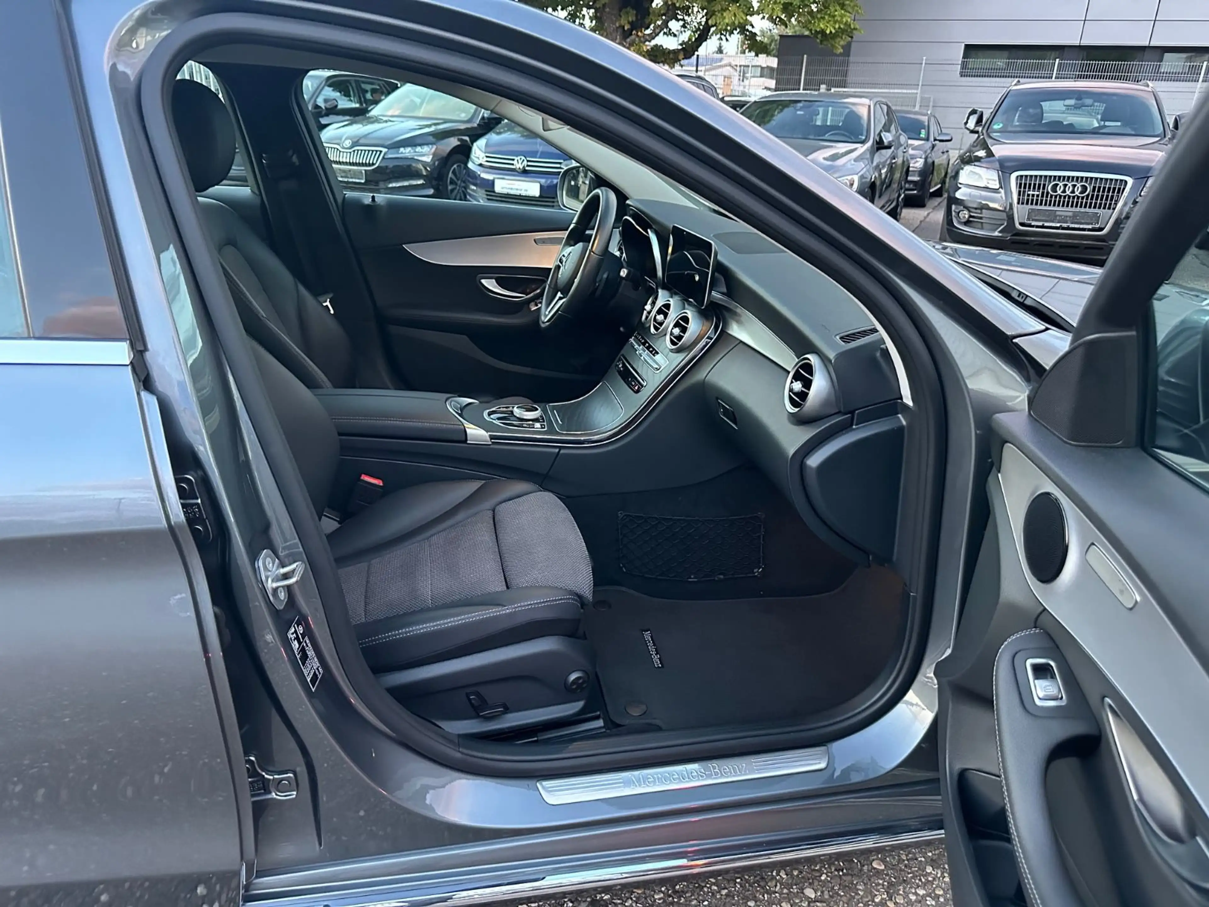 Mercedes-Benz C 300 de Limousine Hybrid LED AC ALU NAVI CAM AHK — photo 14