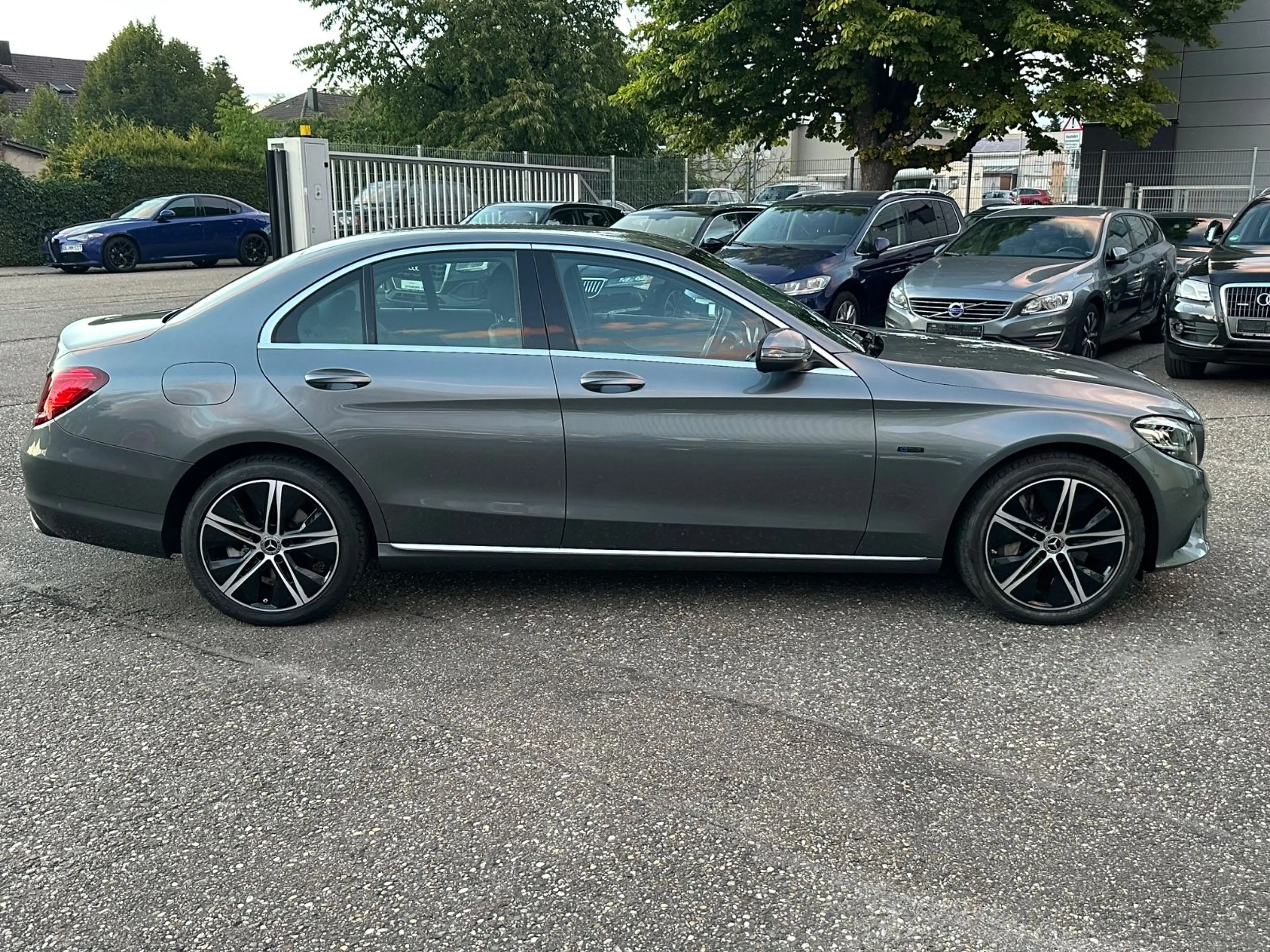 Mercedes-Benz C 300 de Limousine Hybrid LED AC ALU NAVI CAM AHK — photo 4