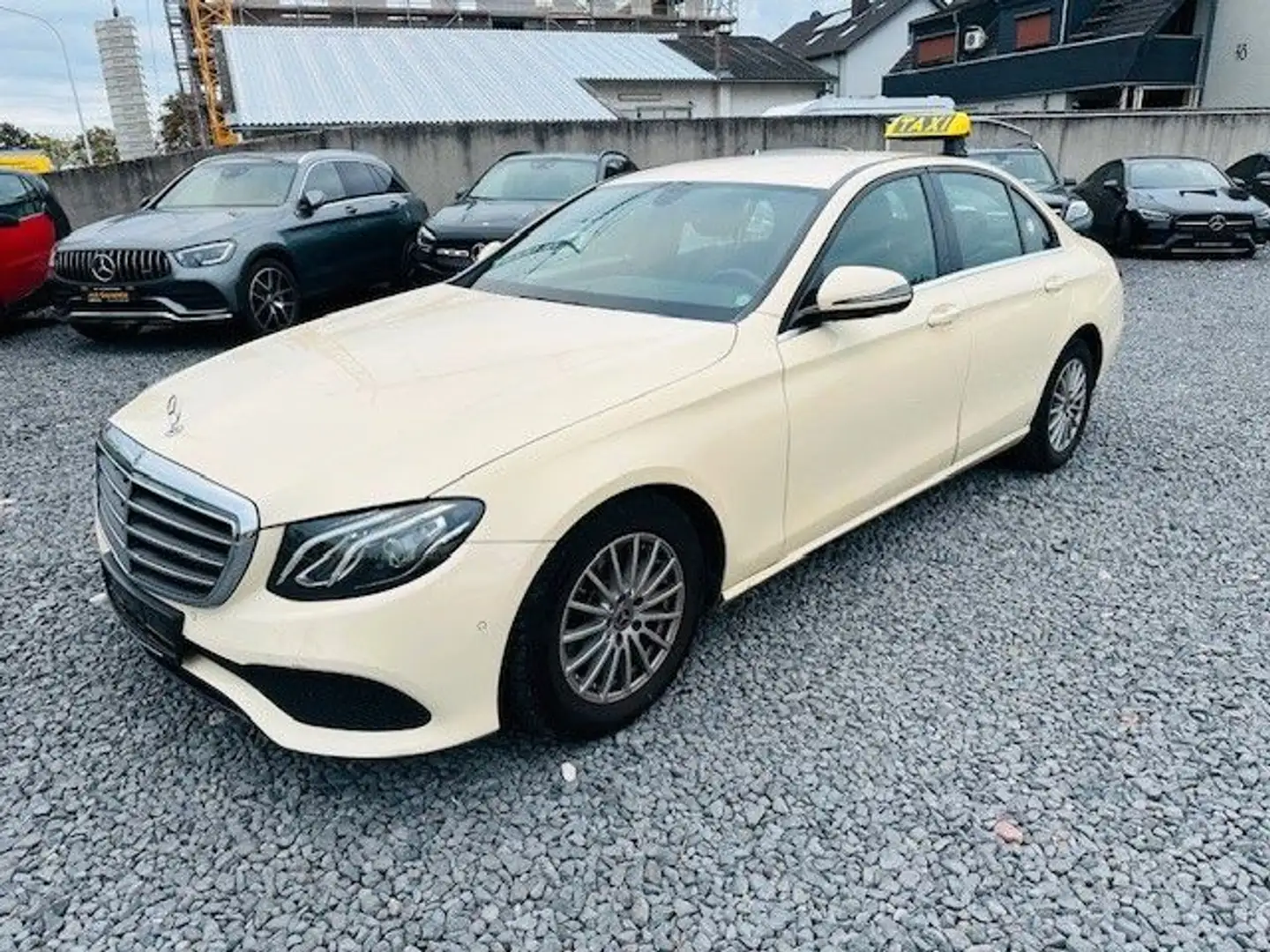 Mercedes-Benz E 200 E -Klasse Lim. E 200 d*Kamera Gelb - 1