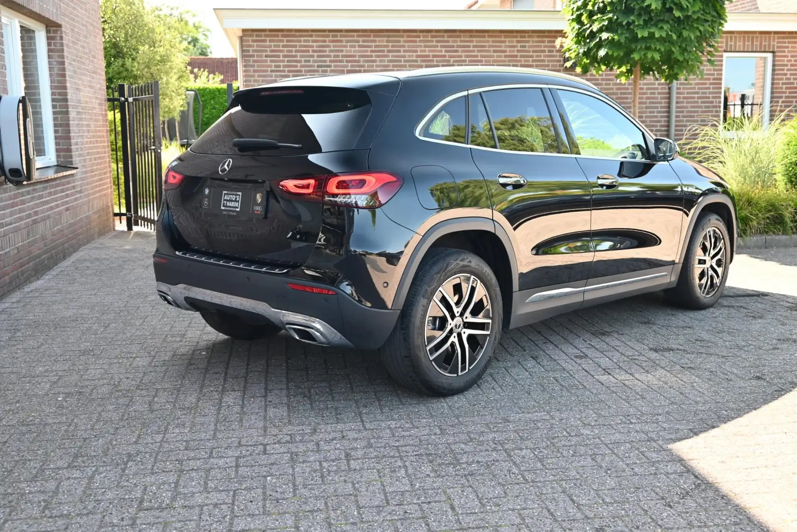 Mercedes-Benz GLA 250 e Progressive 218 PK Dealer o.h Widescreen Camera Noir - 2