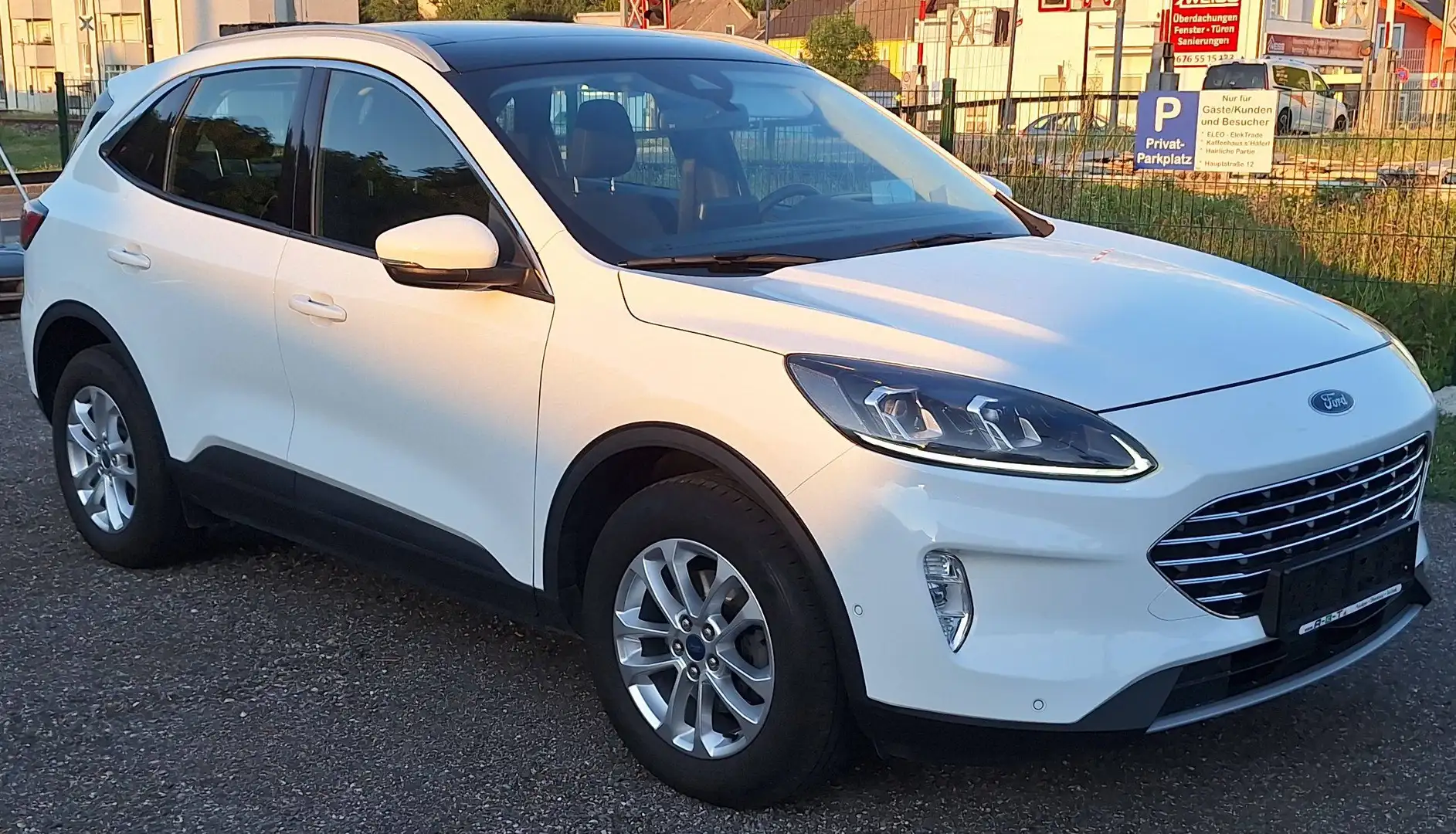 Ford Kuga Ford Kuga 2.0 TDCi EcoBlue Titanium, Automatik, GSD, HeadUp, ACC, Weiß - 1
