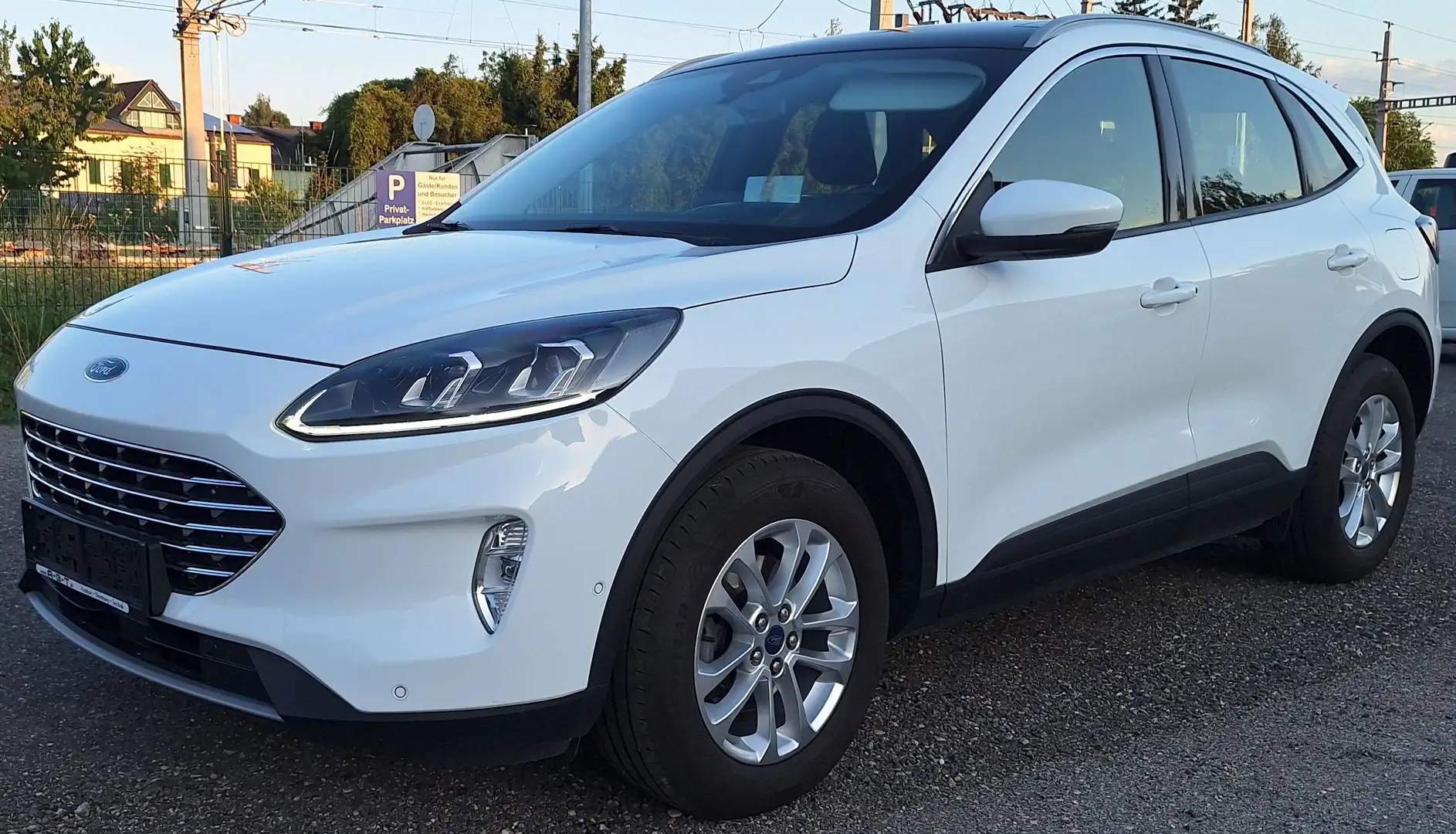 Ford Kuga Ford Kuga 2.0 TDCi EcoBlue Titanium, Automatik, GSD, HeadUp, ACC, Weiß - 2