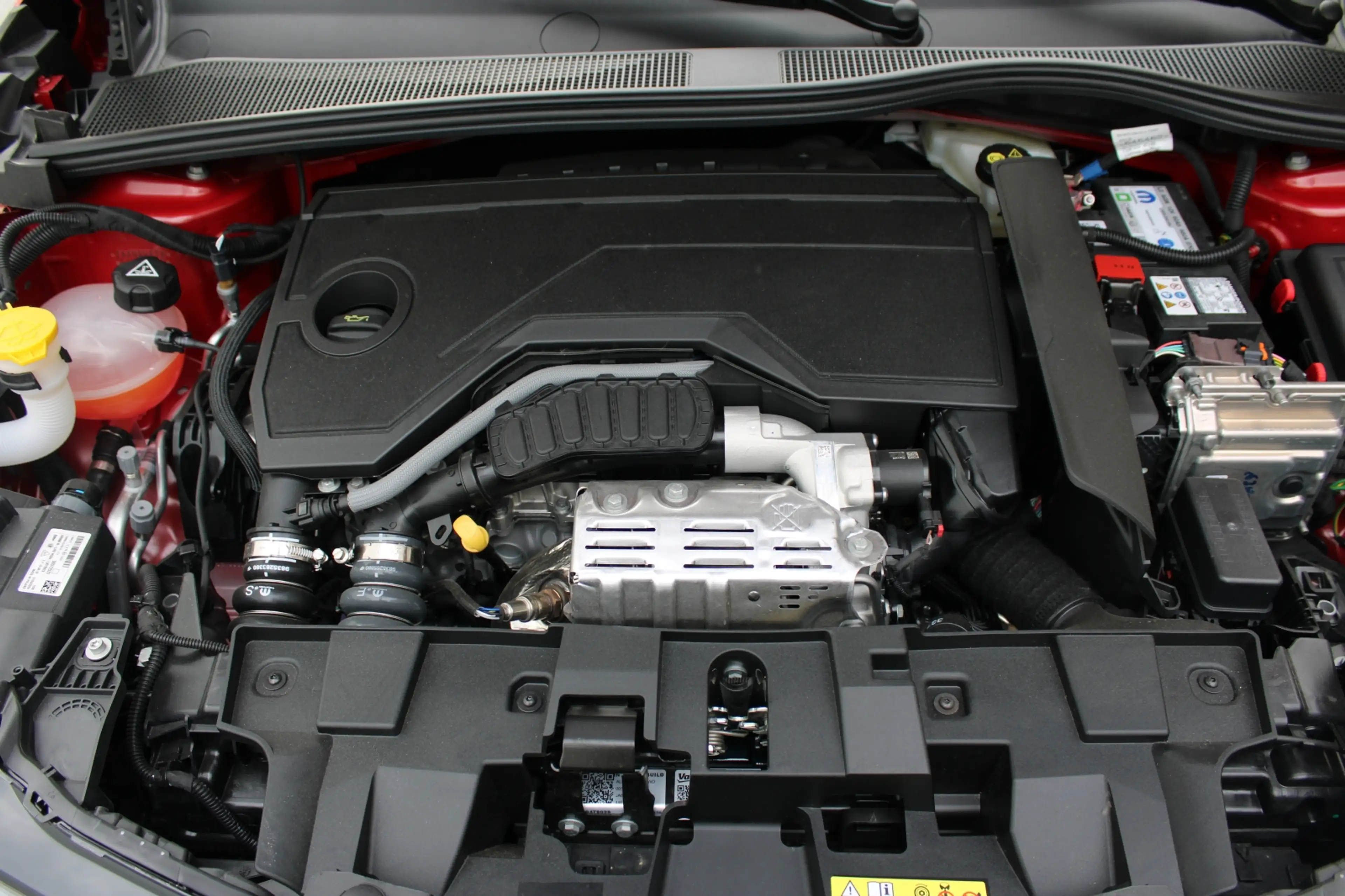 Alfa Romeo Junior Junior Q4 Ibrida 145 TI — photo 13