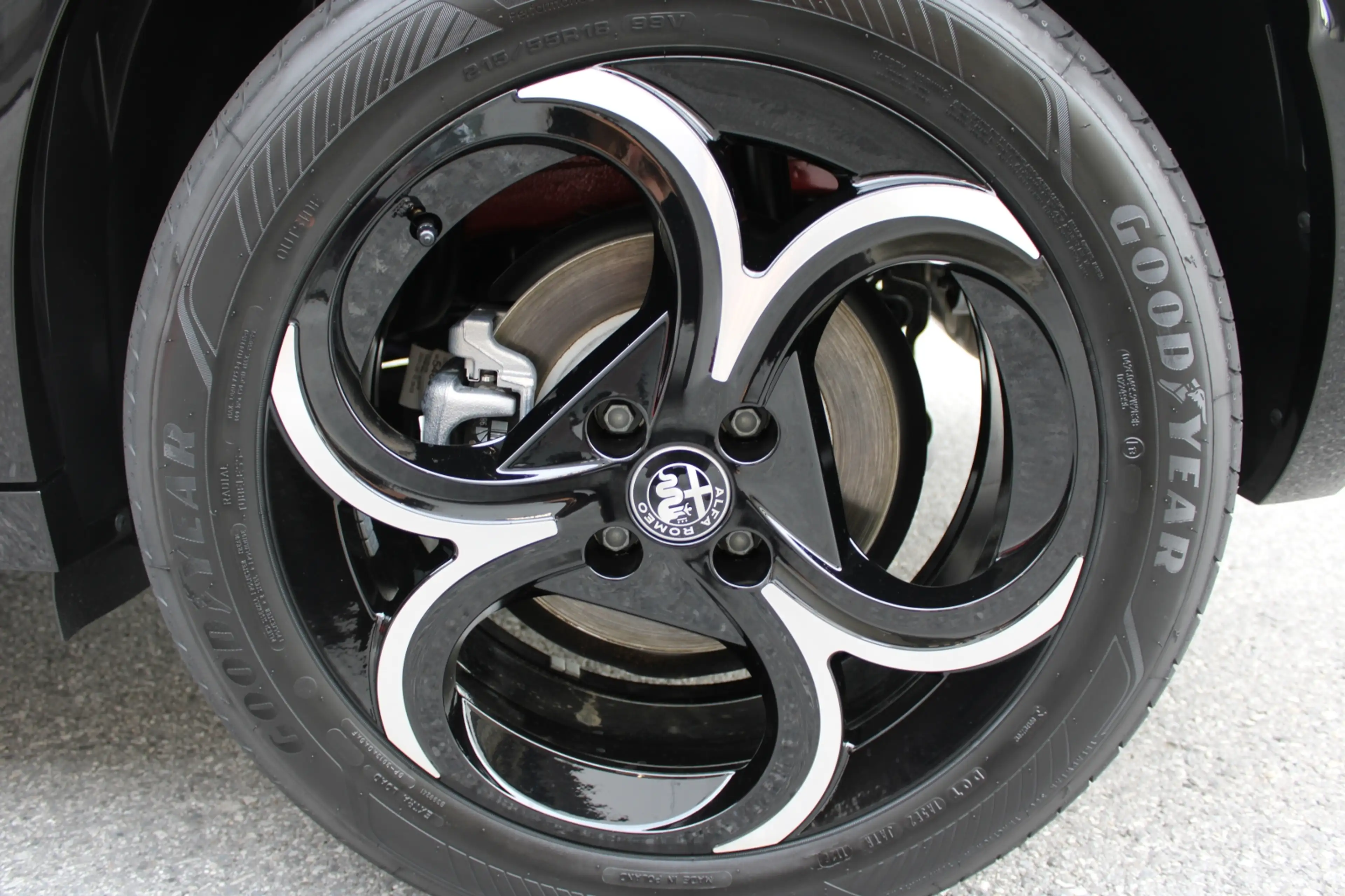 Alfa Romeo Junior Junior Q4 Ibrida 145 TI — photo 3