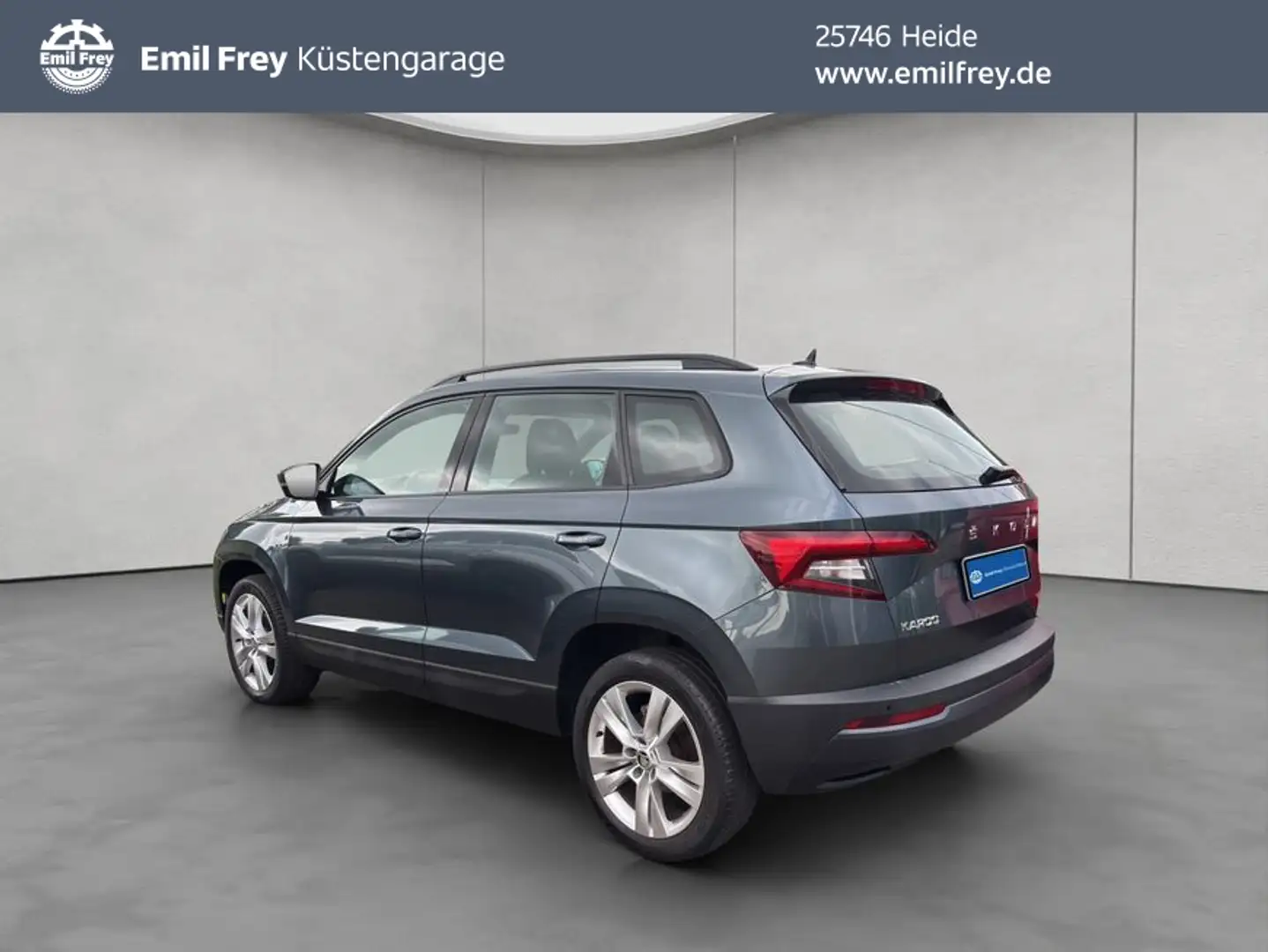 Skoda Karoq Style 1.5l TSI DSG AHK SHZ LED DAB+ PDC Grau - 1