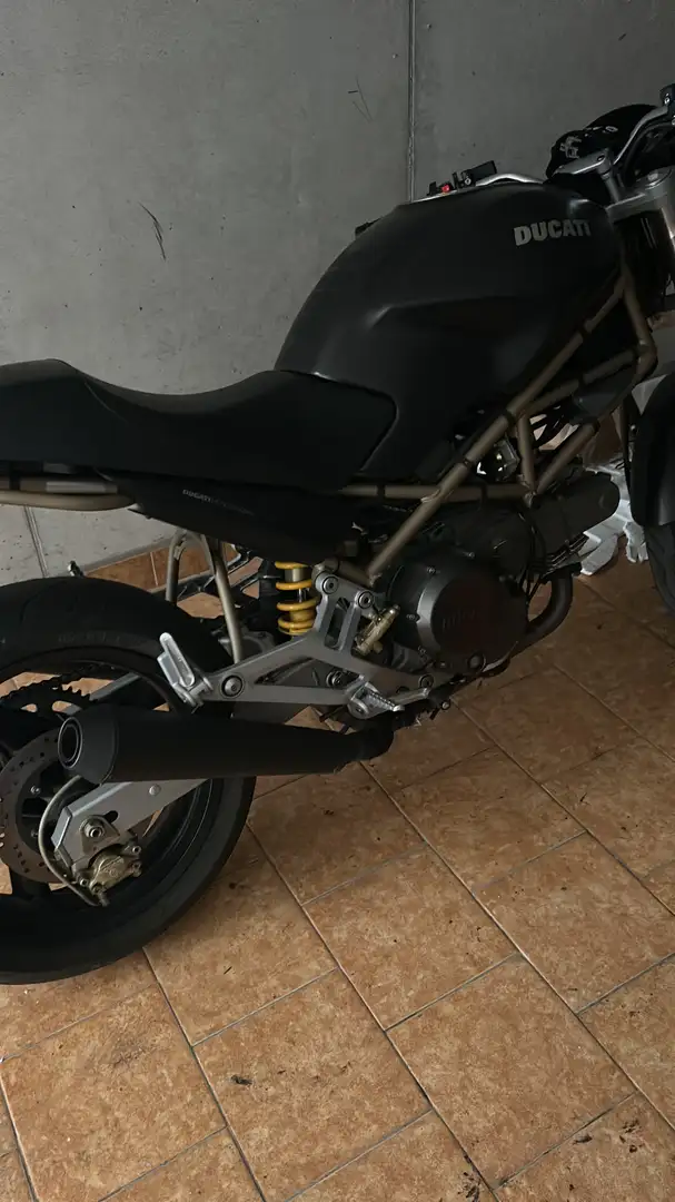 Ducati Monster 600 Dark - 2