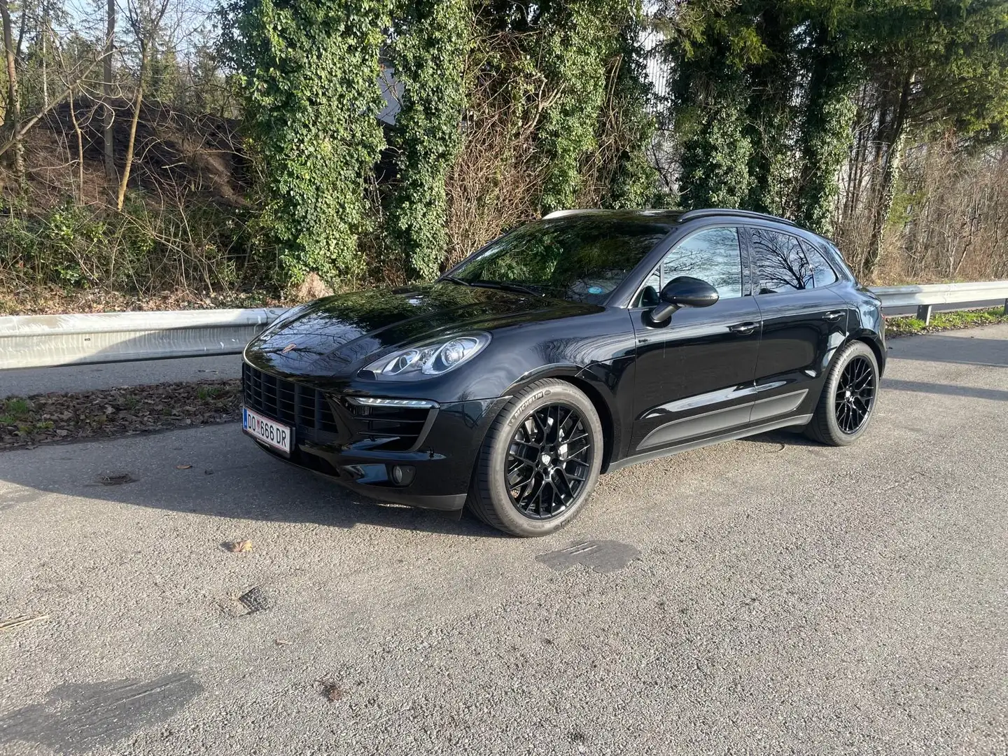 Porsche Macan Macan S 3,0 DSG S Schwarz - 1
