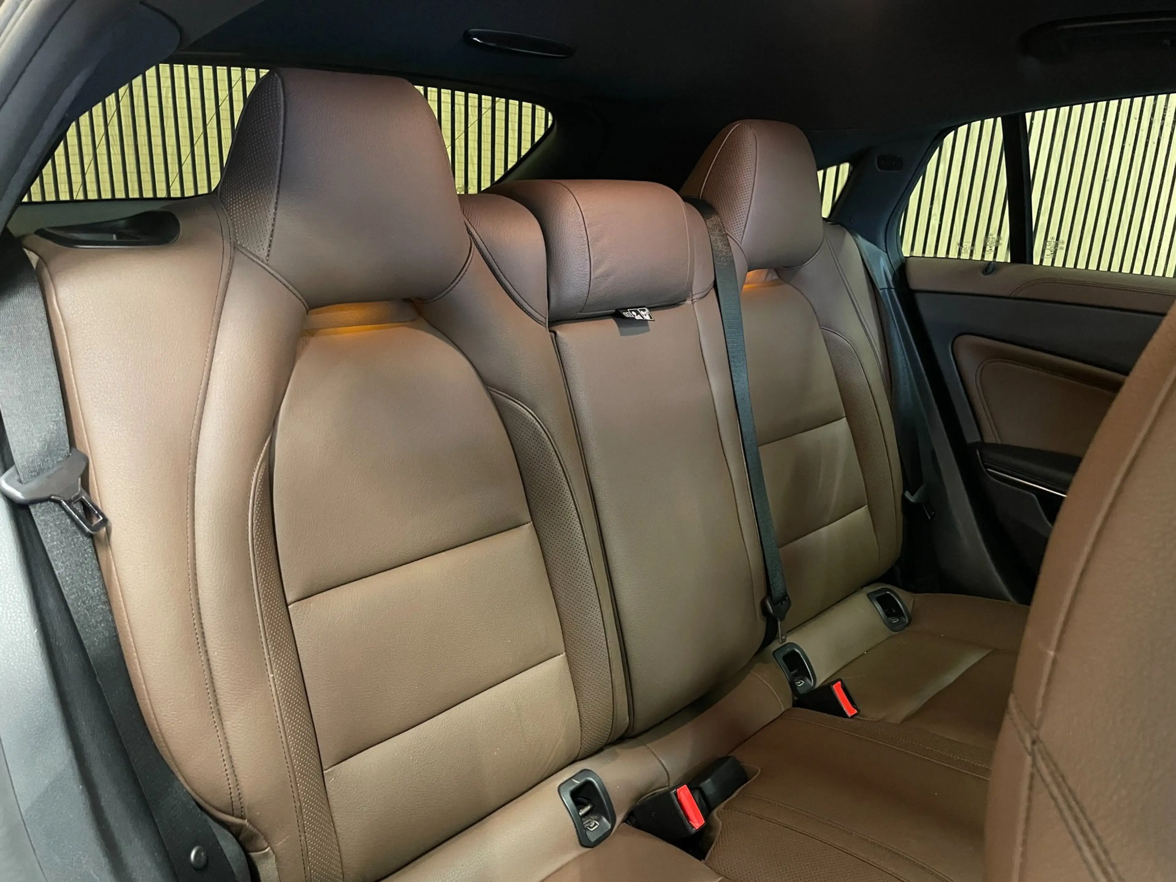 Mercedes-Benz CLA 45 AMG Shooting Brake 4MATIC OrangeArt Edition|381PK|PANO — photo 8