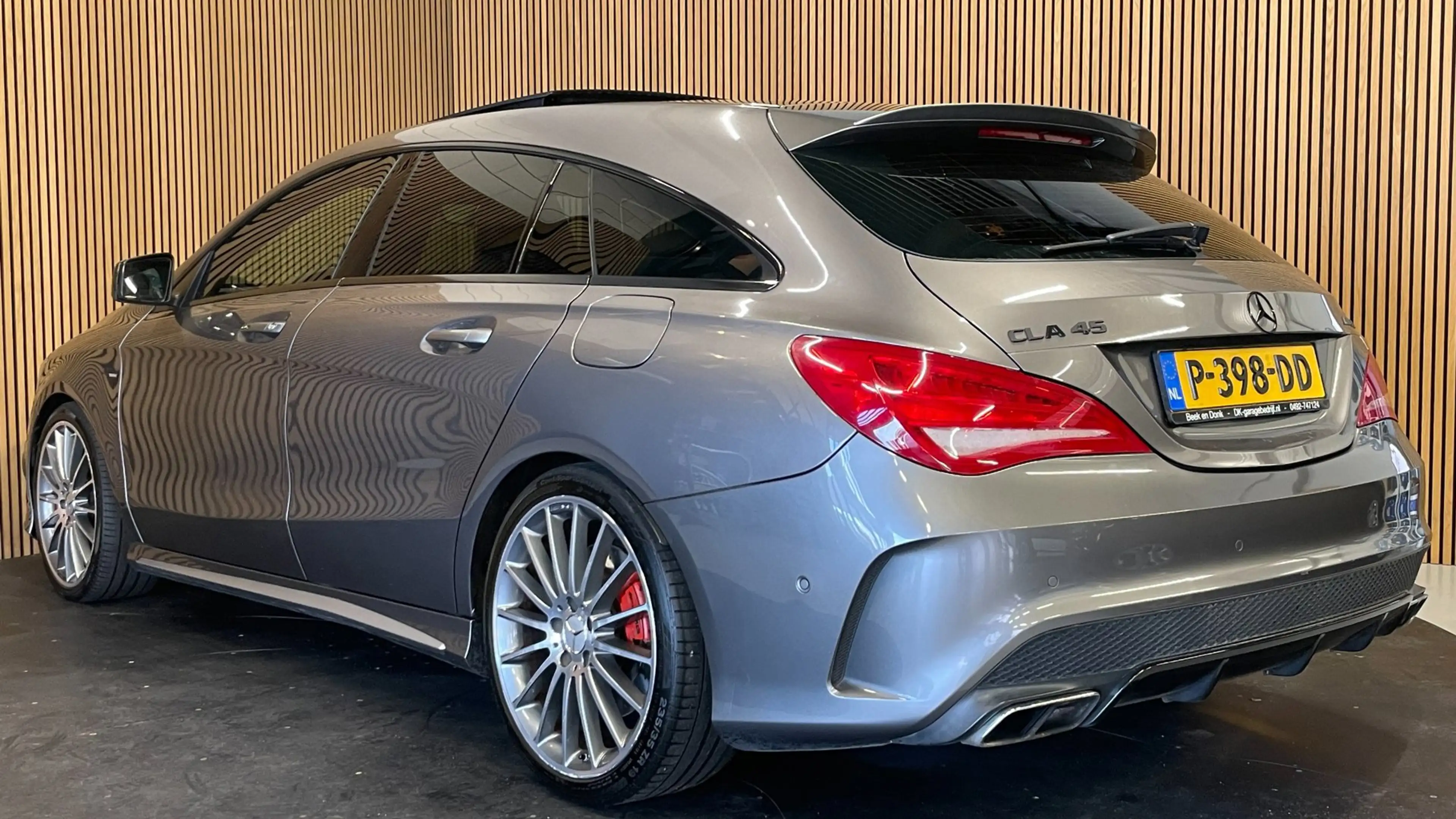 Mercedes-Benz CLA 45 AMG Shooting Brake 4MATIC OrangeArt Edition|381PK|PANO — photo 14