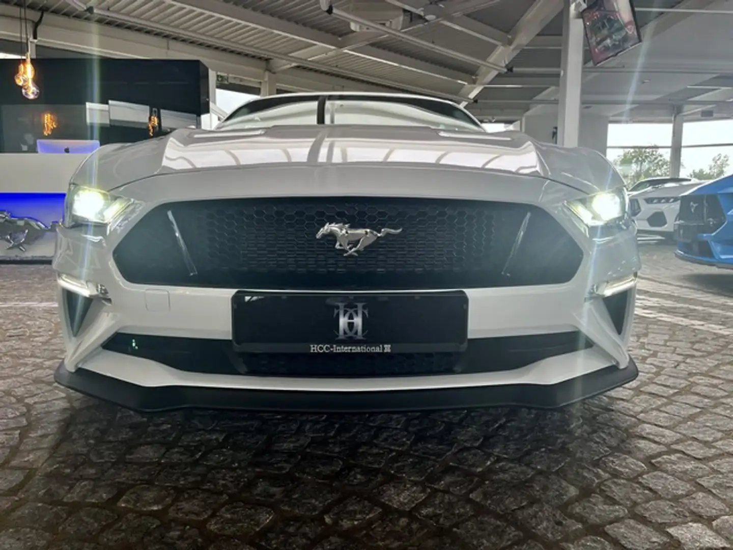 Ford Mustang GT V8 5.0 Autom.1.HD| Deutsch |MagneRide Blanco - 2