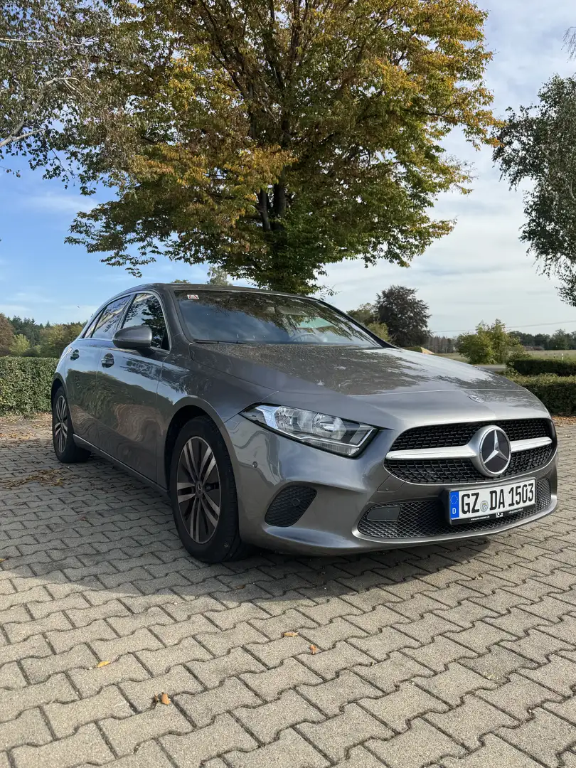Mercedes-Benz A 180 A 180 (177.084) Gris - 2