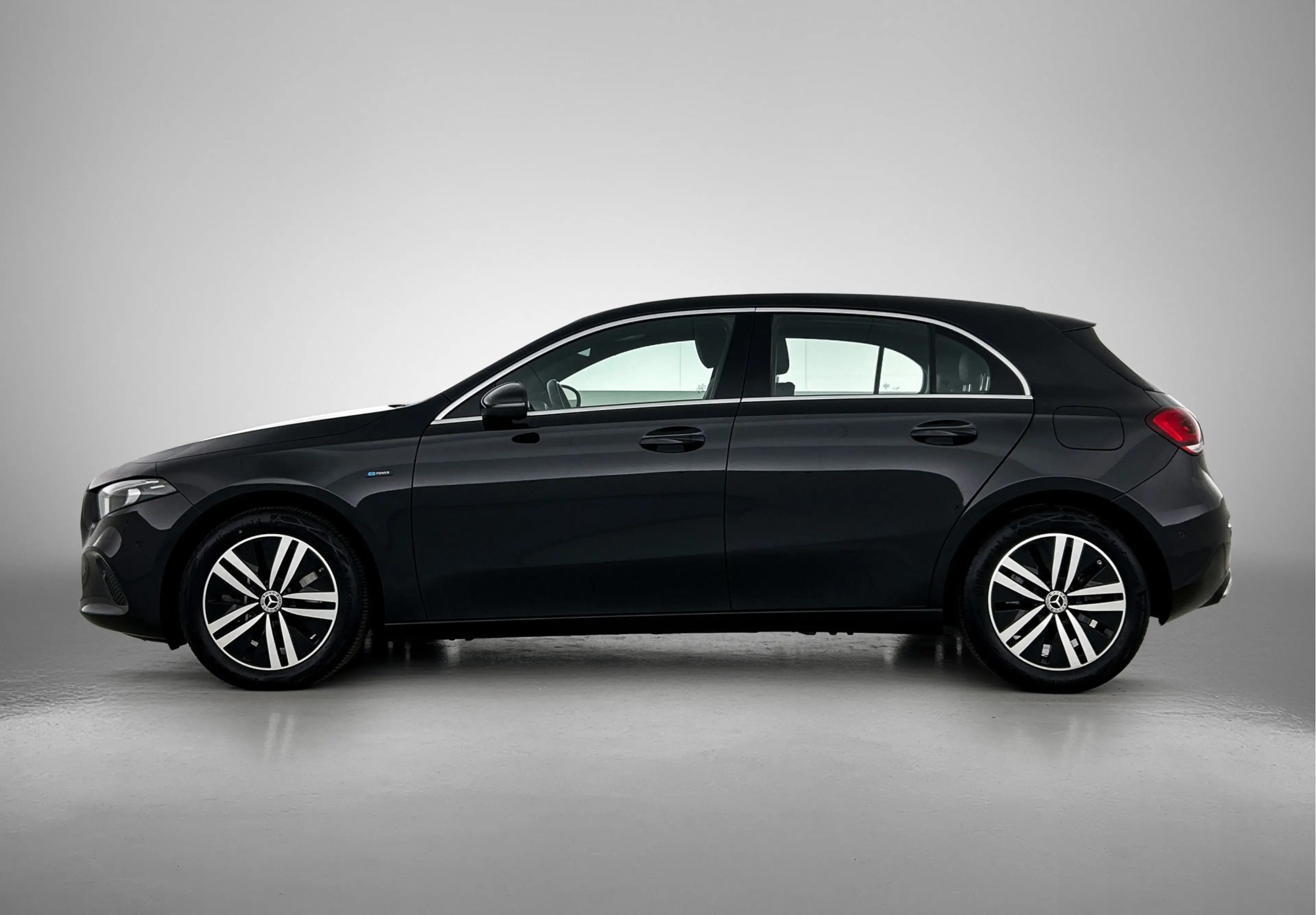 Mercedes-Benz A 250 e Plug-In Hybride Ledkoplampen | Stoelverwarming | — photo 3