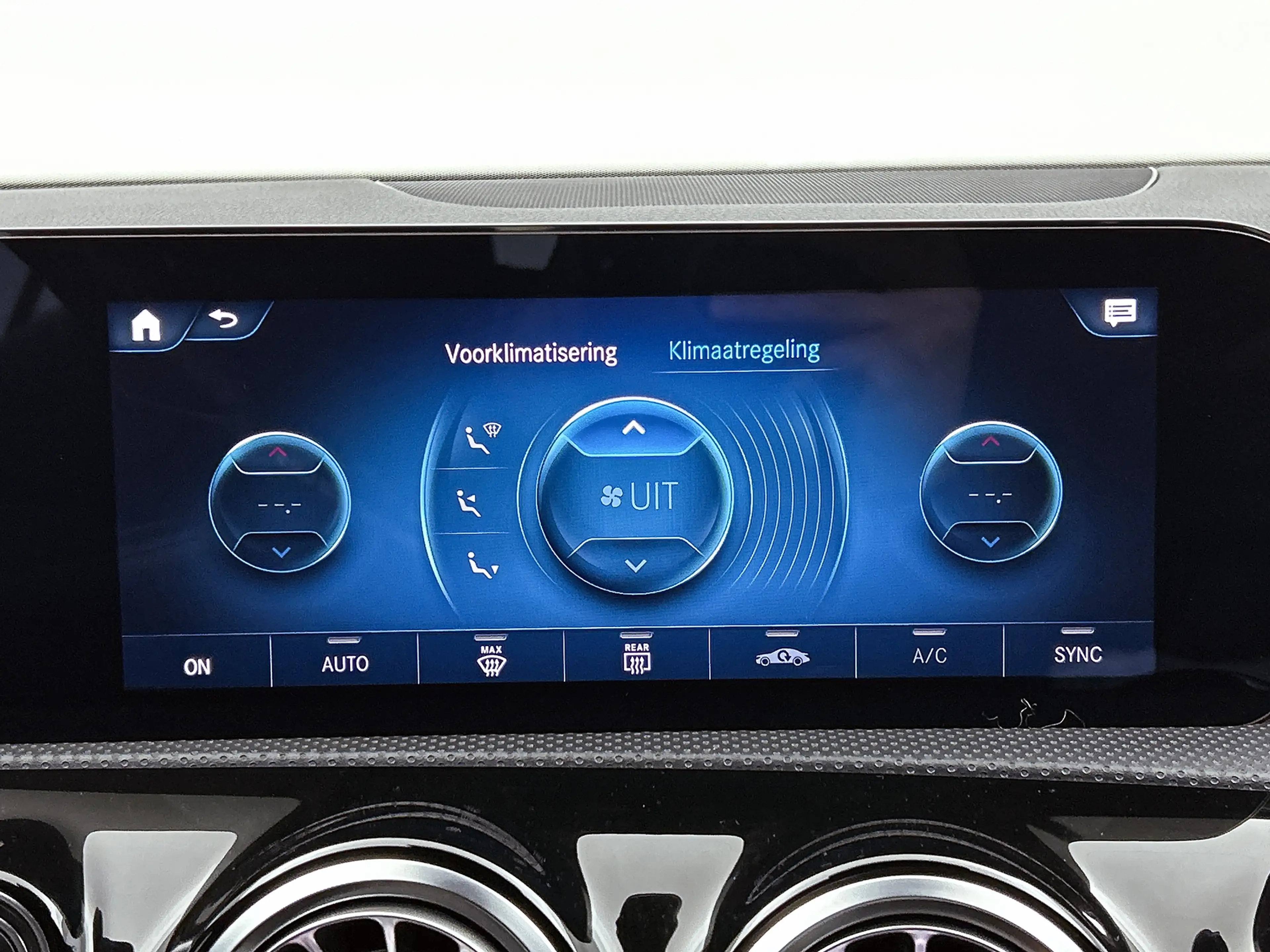 Mercedes-Benz A 250 e Plug-In Hybride Ledkoplampen | Stoelverwarming | — photo 10