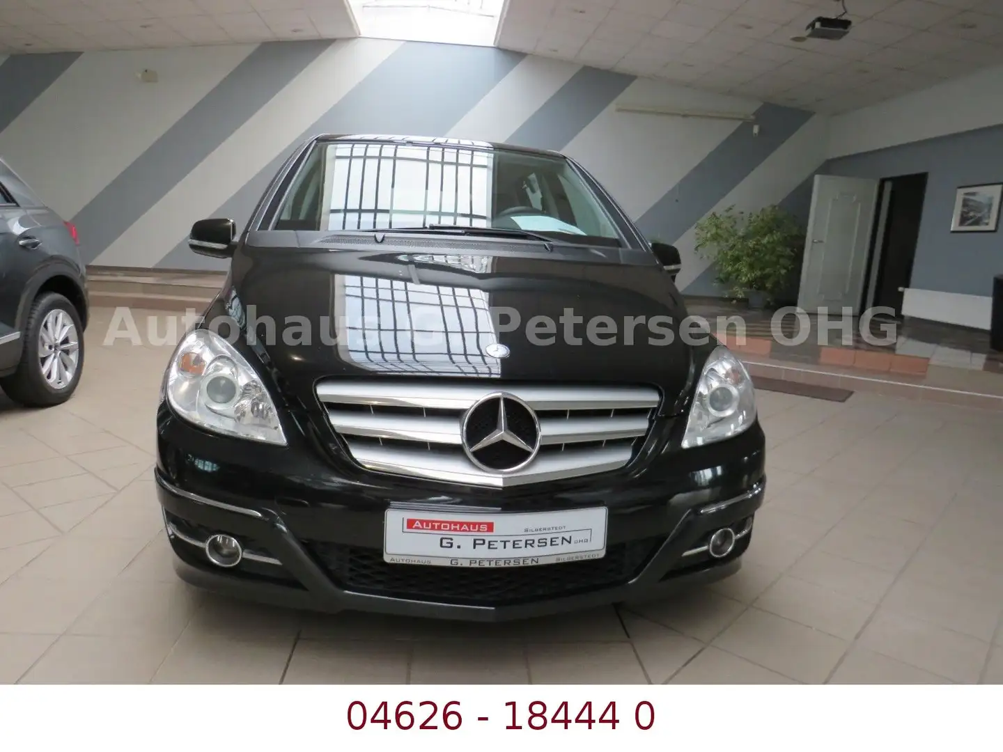 Mercedes-Benz B 180 *Automatik*Sport-P*AHK*Klimaauto*SHZ* Noir - 2