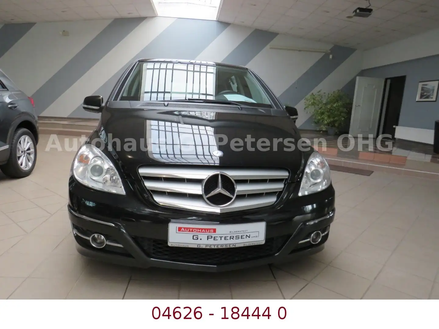 Mercedes-Benz B 180 *Automatik*Sport-P*AHK*Klimaauto*SHZ* Schwarz - 2