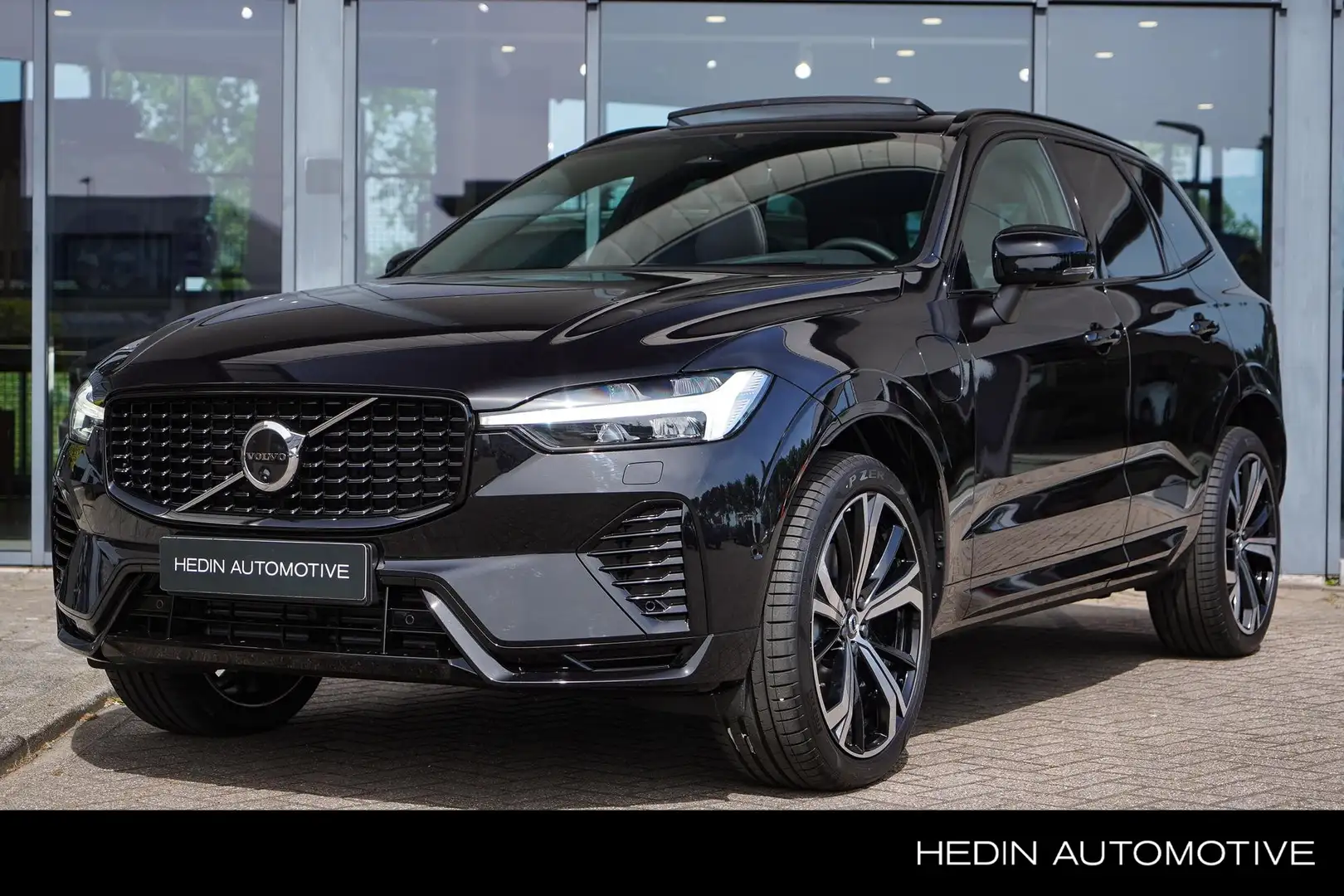 Volvo XC60 2.0 T6 Plug-in hybrid AWD Ultra Dark | Nieuw uit v - 1