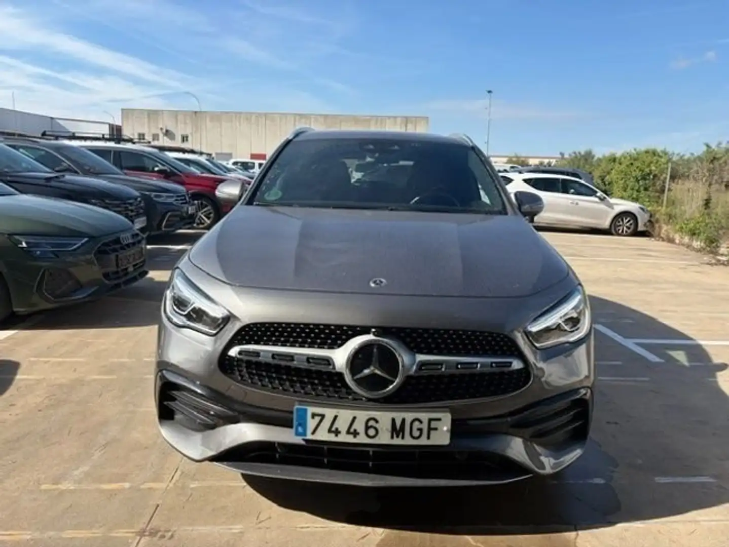 Mercedes-Benz GLA 250 4Matic 8G-DCT Gris - 2