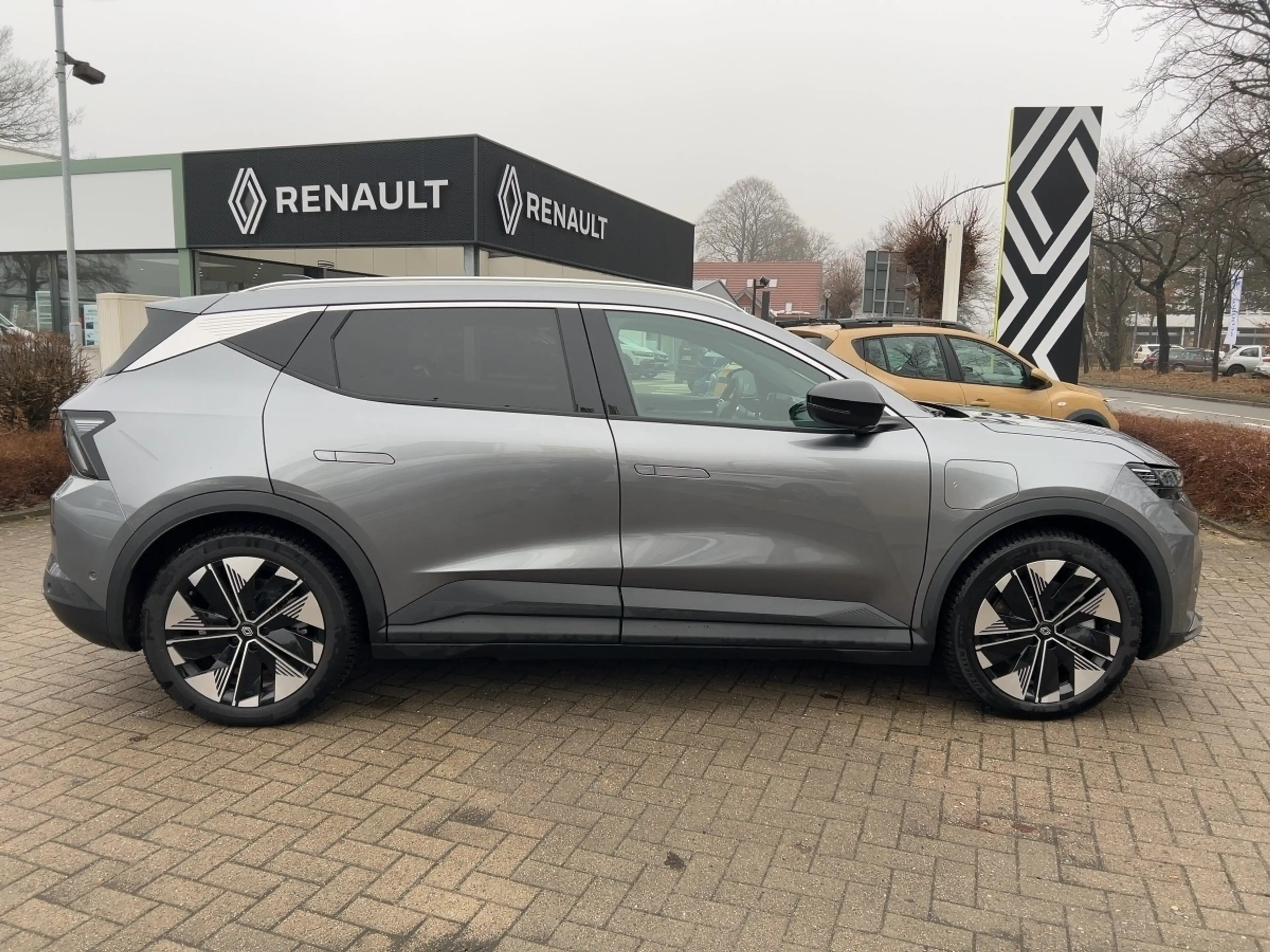 Renault Scenic 220 Long Range Techno — photo 5