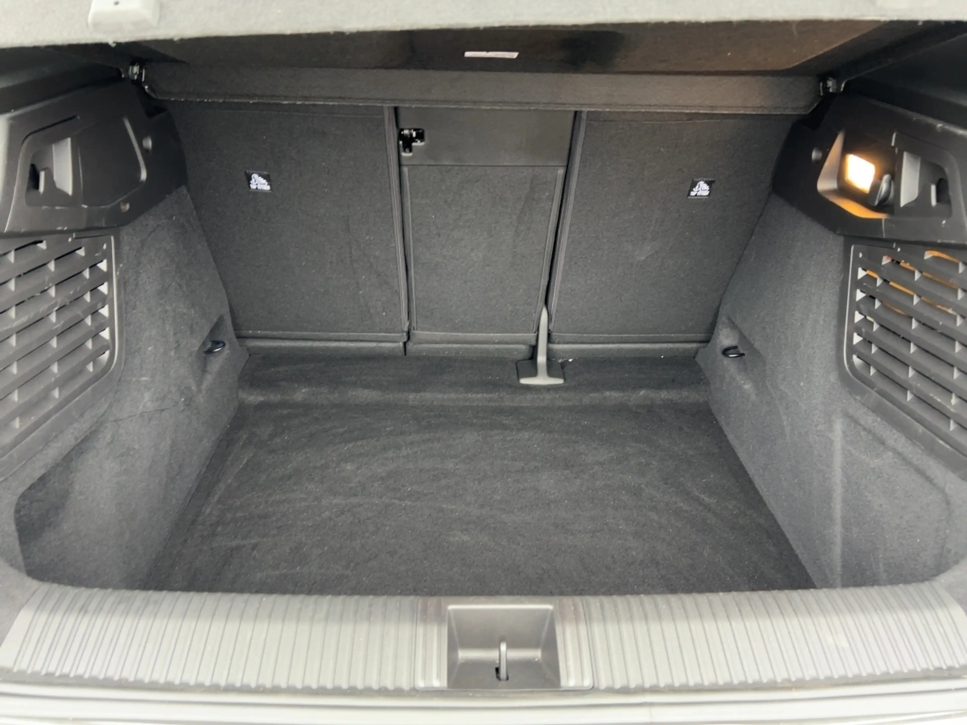 Renault Scenic 220 Long Range Techno — photo 9