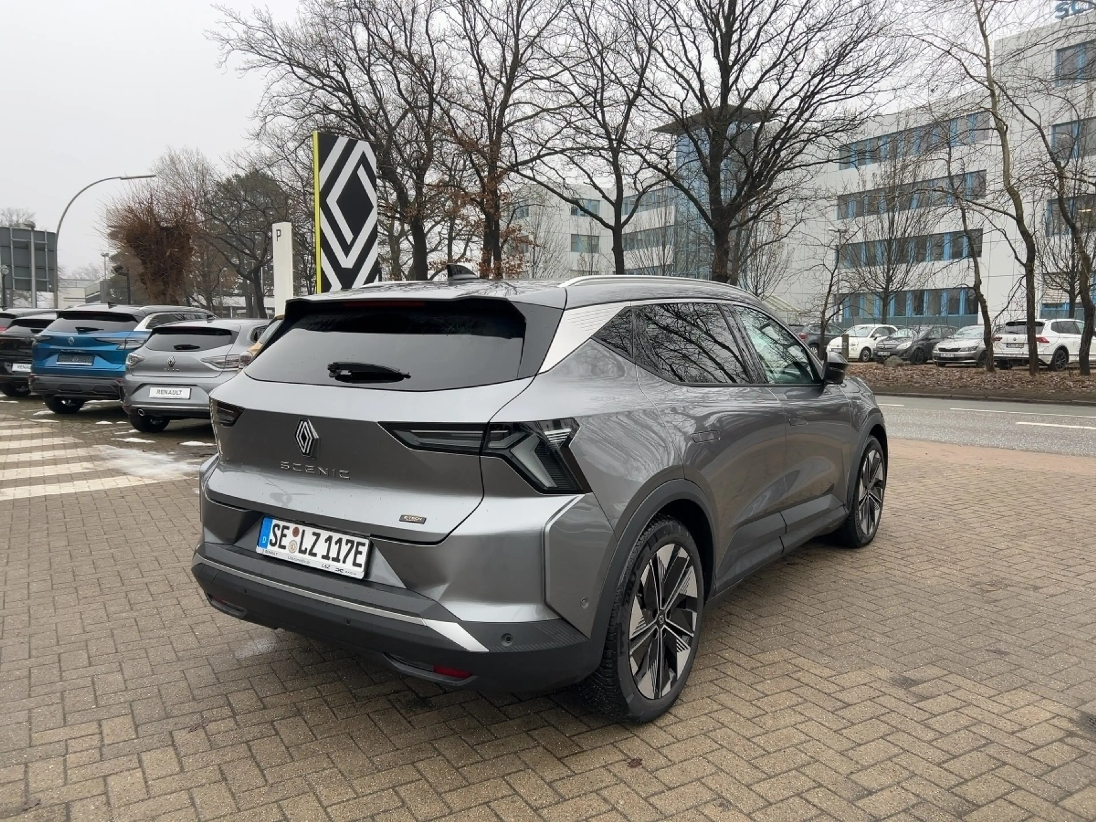 Renault Scenic 220 Long Range Techno — photo 4