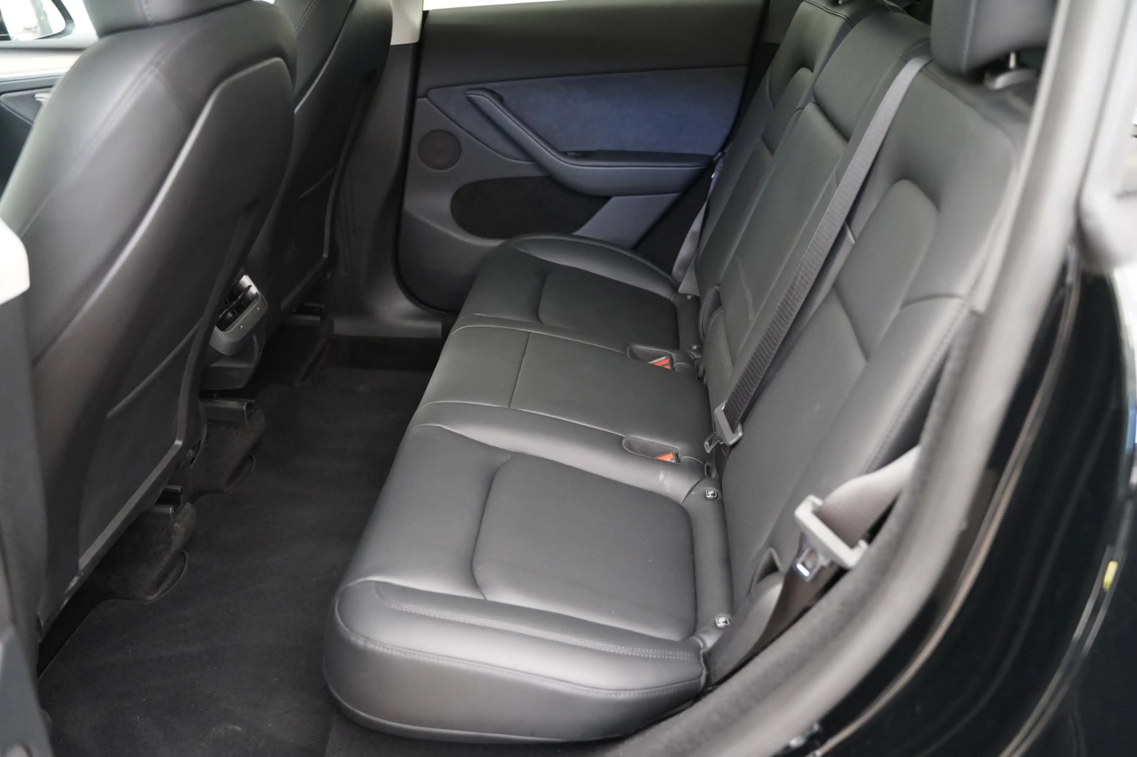 Tesla Model Y Performance*1.Hd.*unfallfrei — photo 9