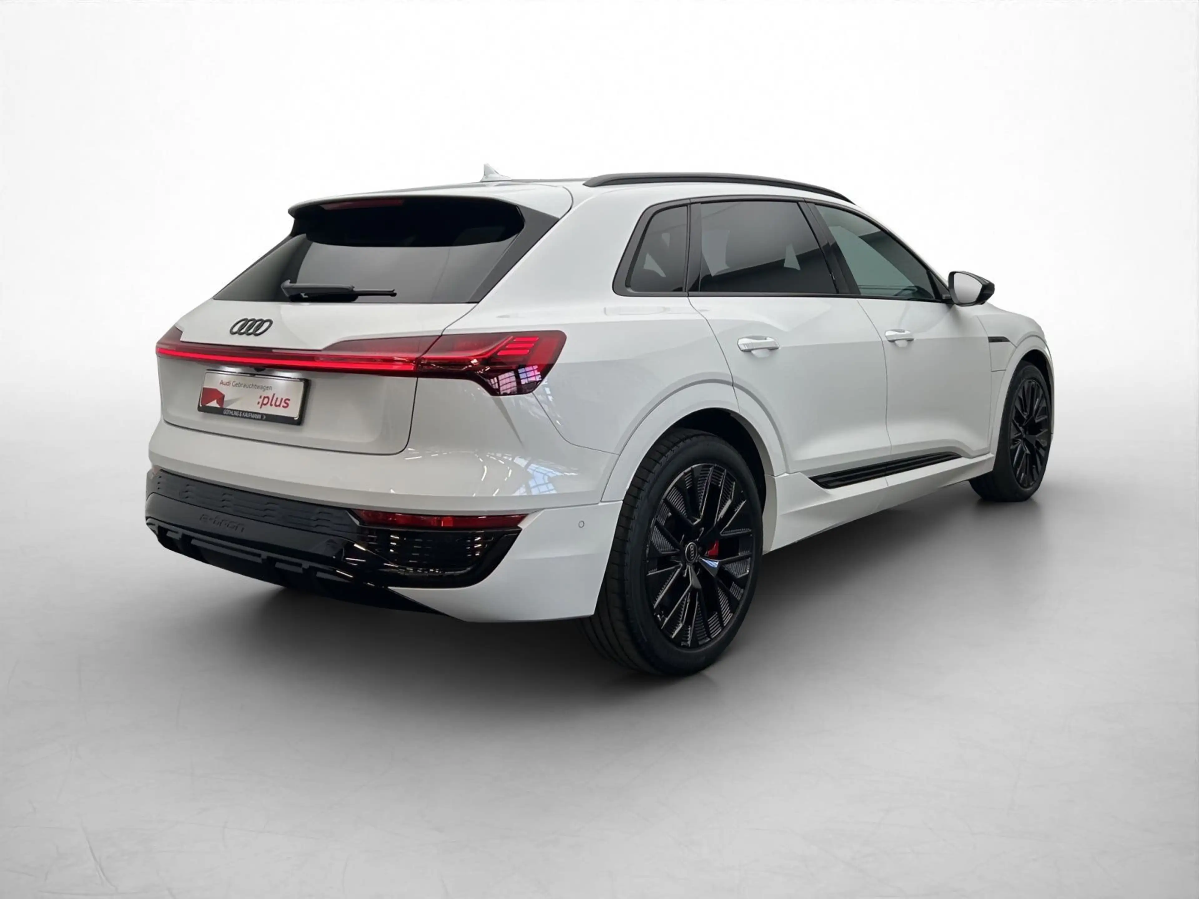 Audi Q8 e-tron 55 qu S line*Air*B&O*Pano*Matrix*Virtu — photo 2
