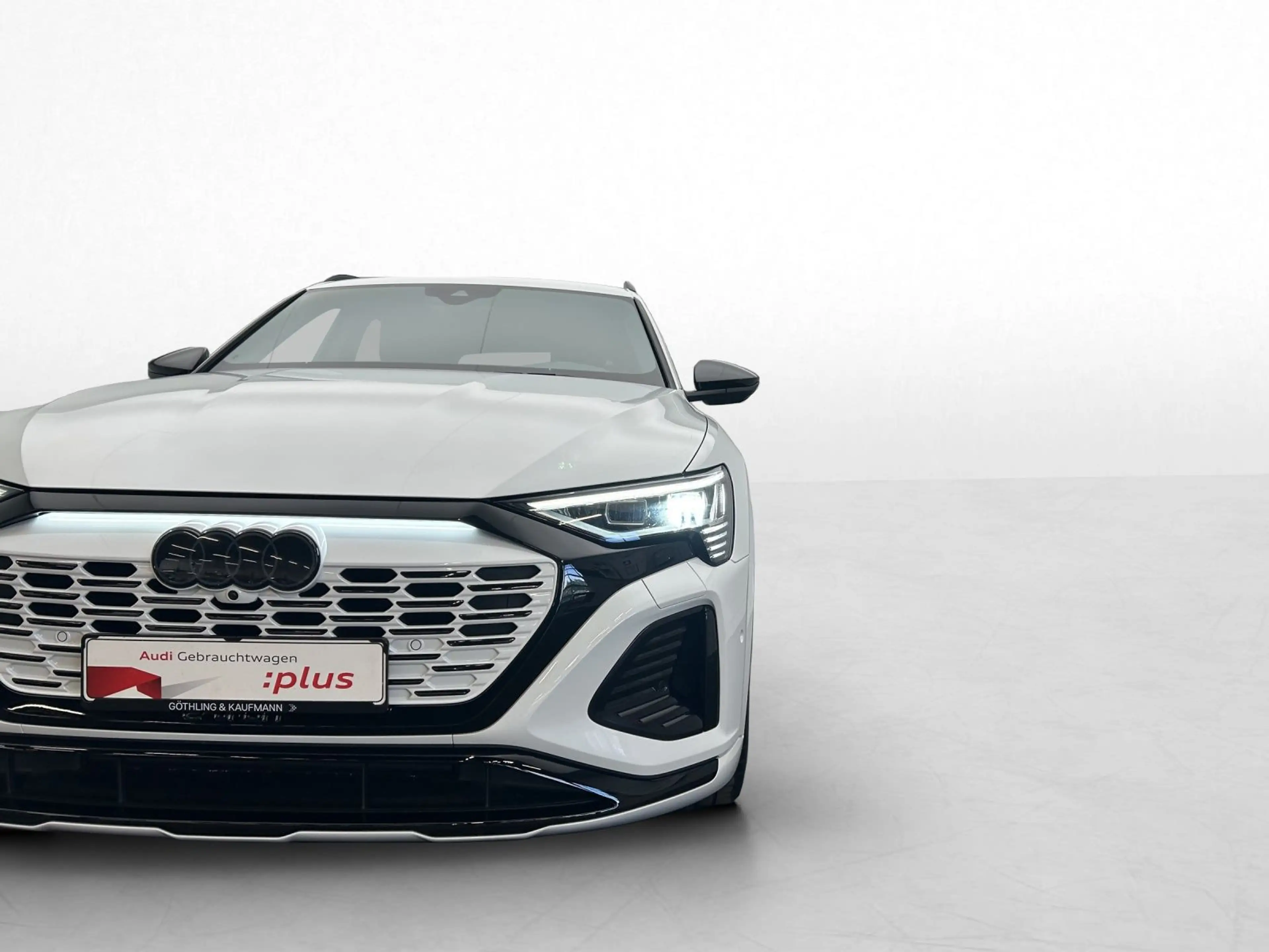 Audi Q8 e-tron 55 qu S line*Air*B&O*Pano*Matrix*Virtu — photo 13