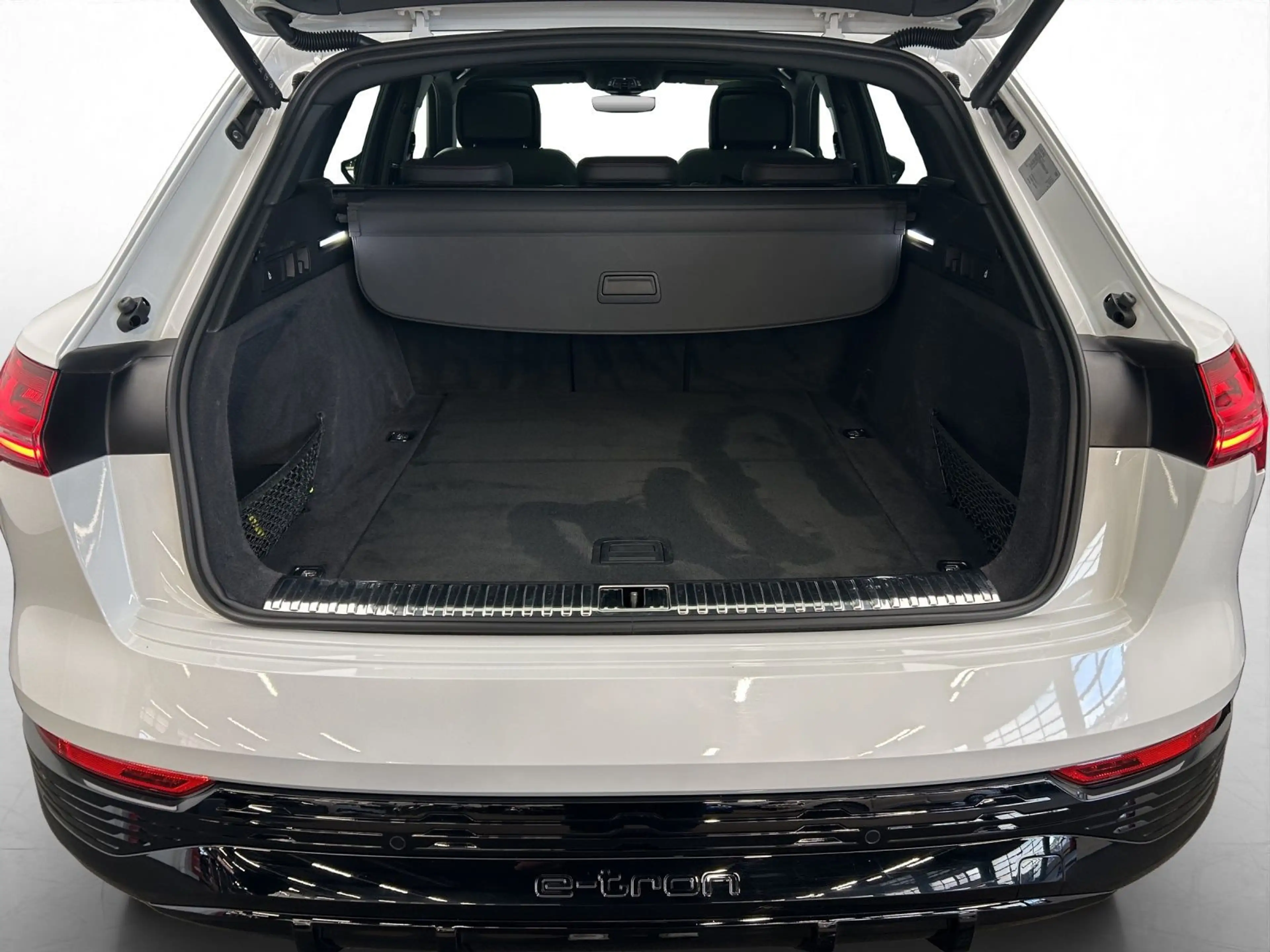 Audi Q8 e-tron 55 qu S line*Air*B&O*Pano*Matrix*Virtu — photo 12