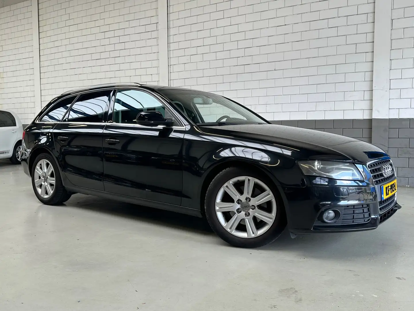 Audi A4 Avant 2.0 TFSI Pro Line S Panorama dak Revisie mot Zwart - 1
