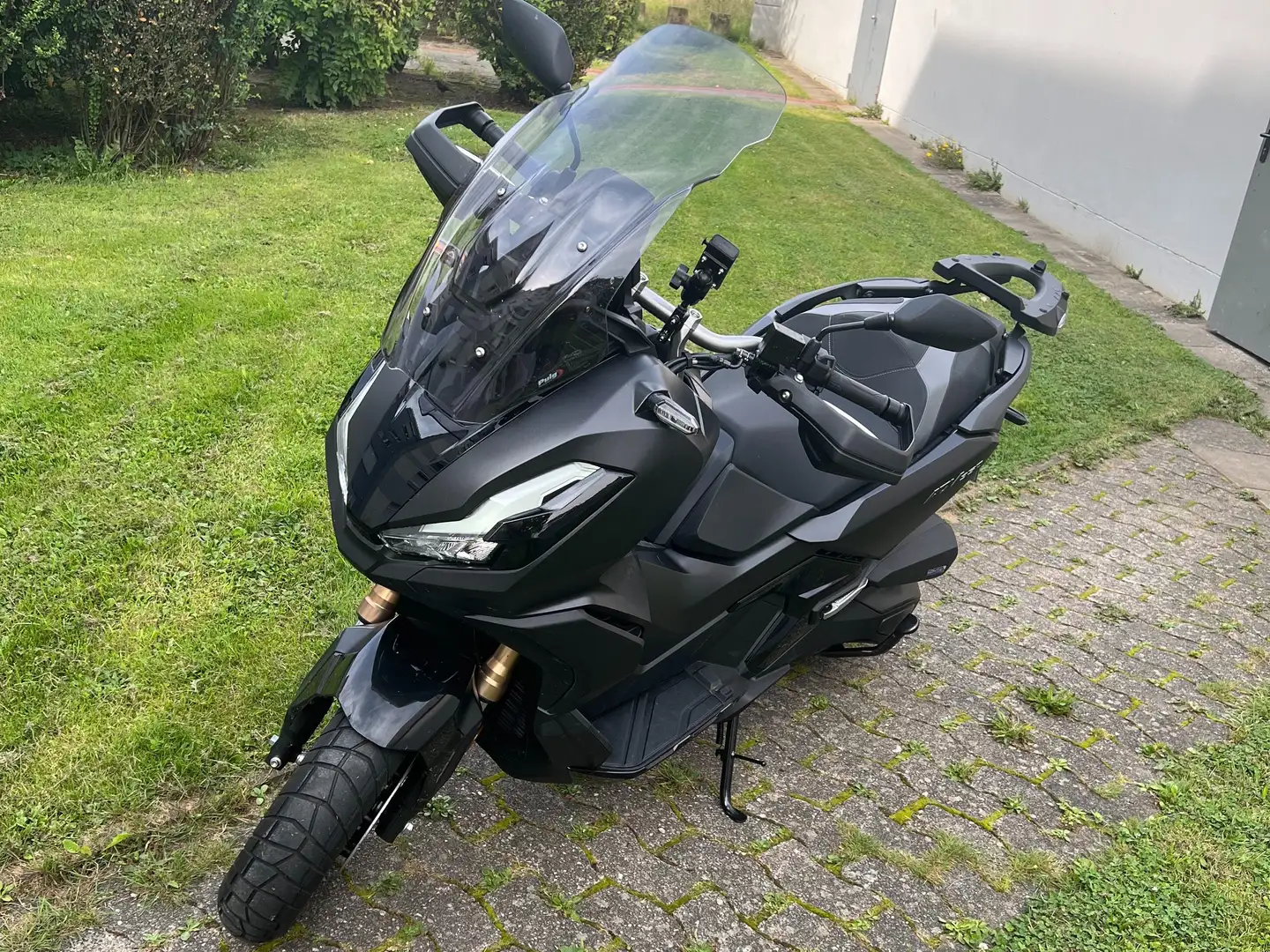Honda ADV 350 Noir - 1