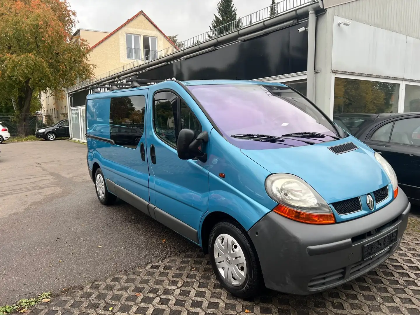 Renault Trafic Kasten L2H1 2,9t Camper-Umbau | TÜVneu Blau - 1
