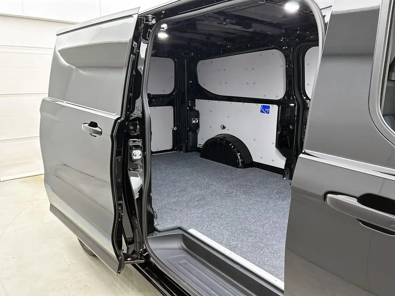 Ford Transit Custom 2026 — фото 9