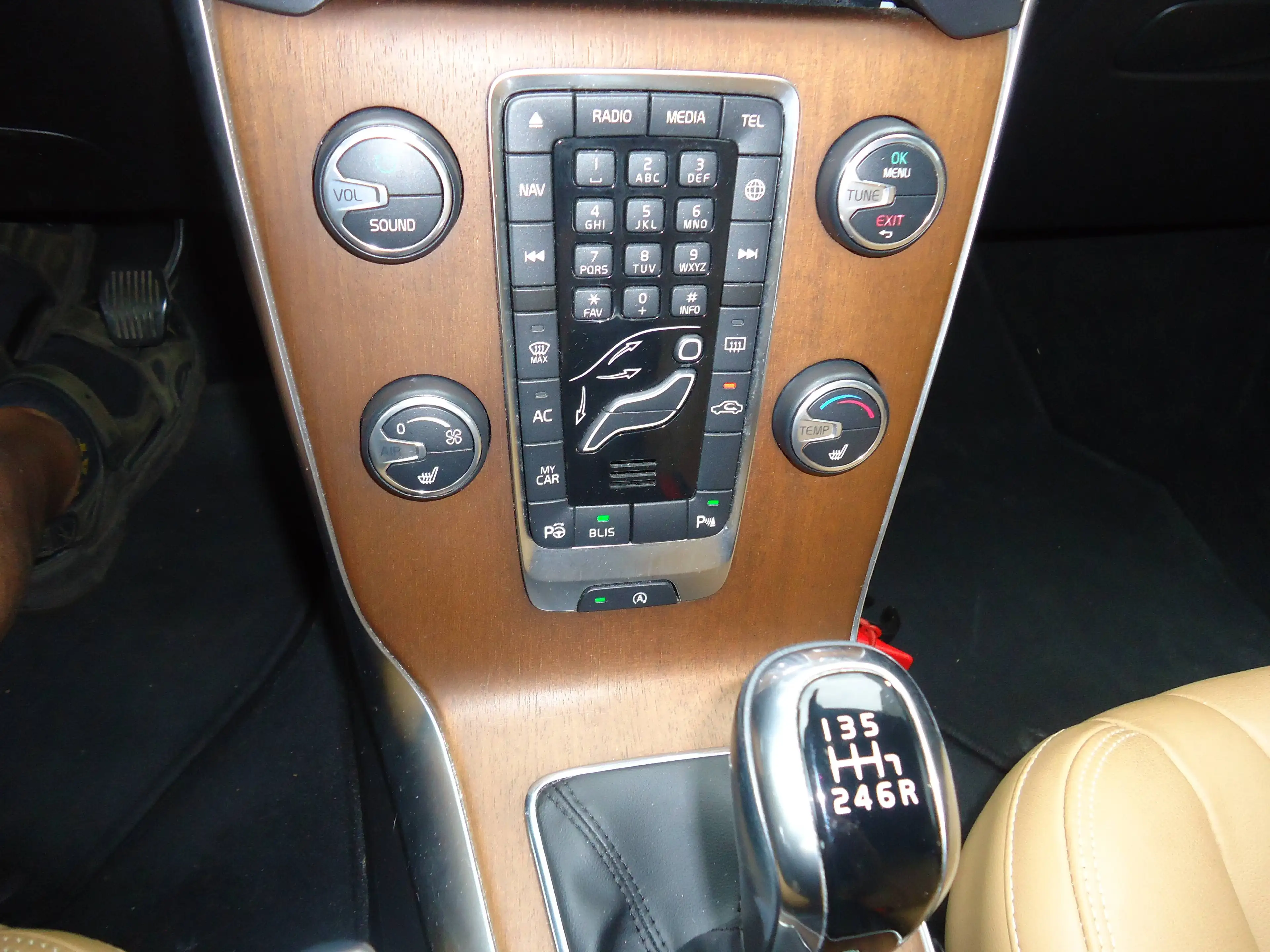 Volvo V40 V40 2.0 T2 Edition GPF (EU6d-TEMP) — photo 8