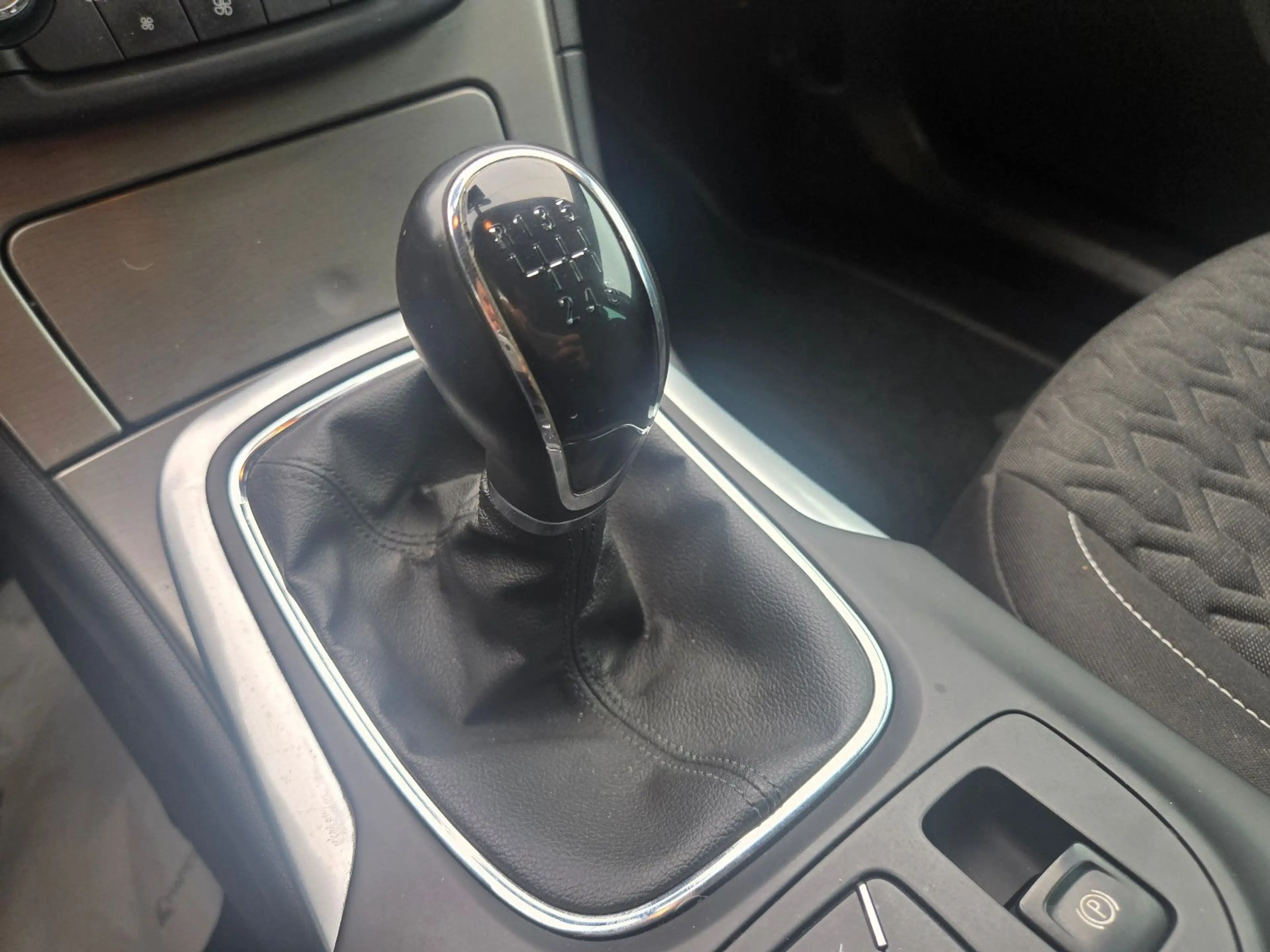 Opel Insignia A Lim. Active 2.0D Xenon Navi PDC Tempo — photo 15