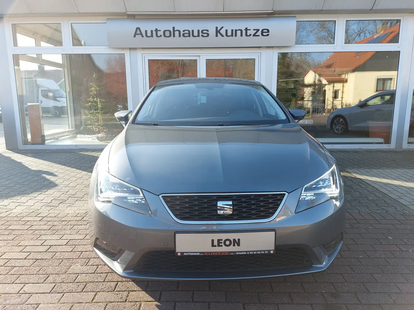 SEAT Leon Style LED NAVI PDC KLIMA 16" ALU Grau - 1