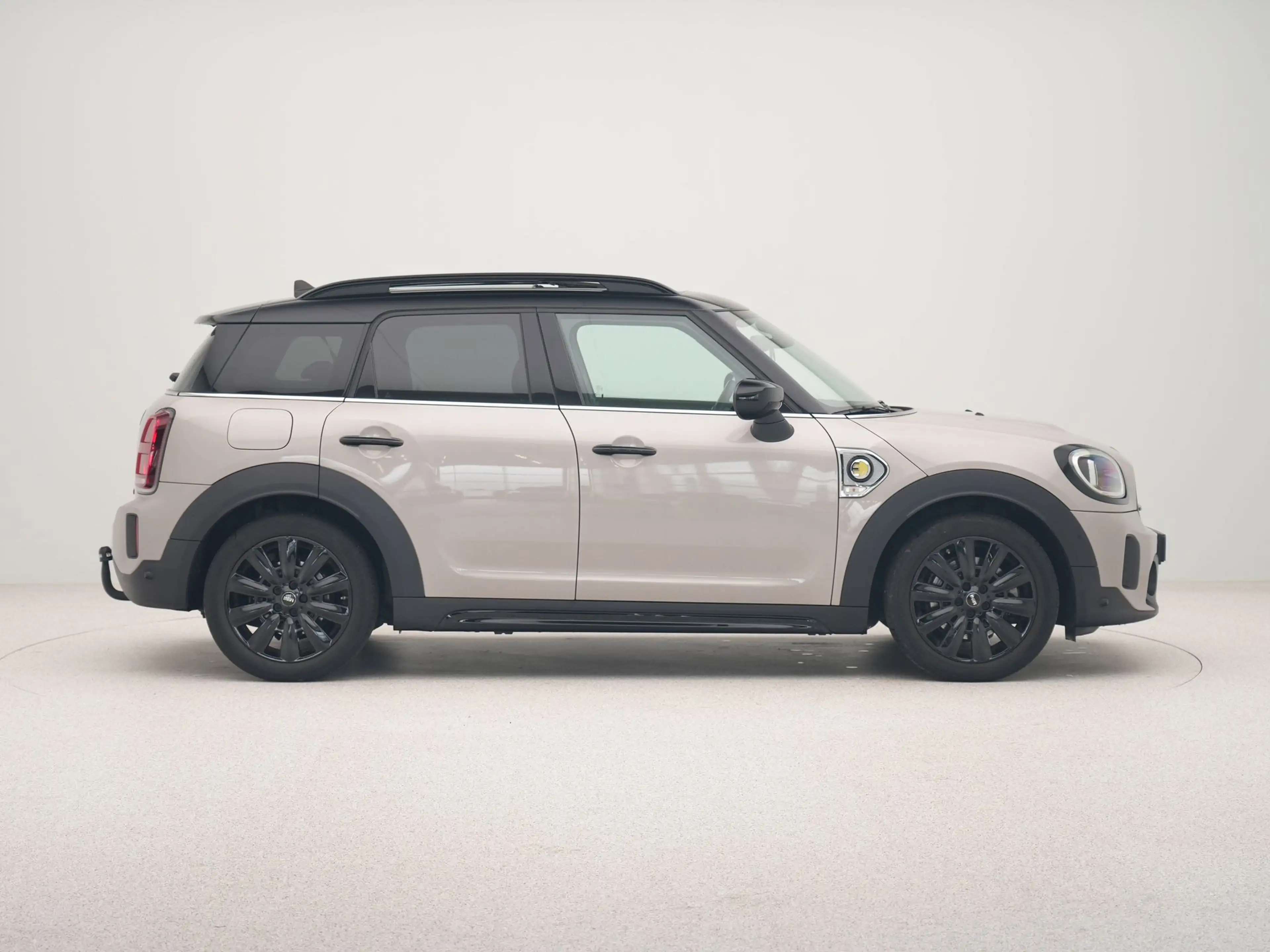 MINI Cooper SE Countryman ALL4 Classic — photo 7