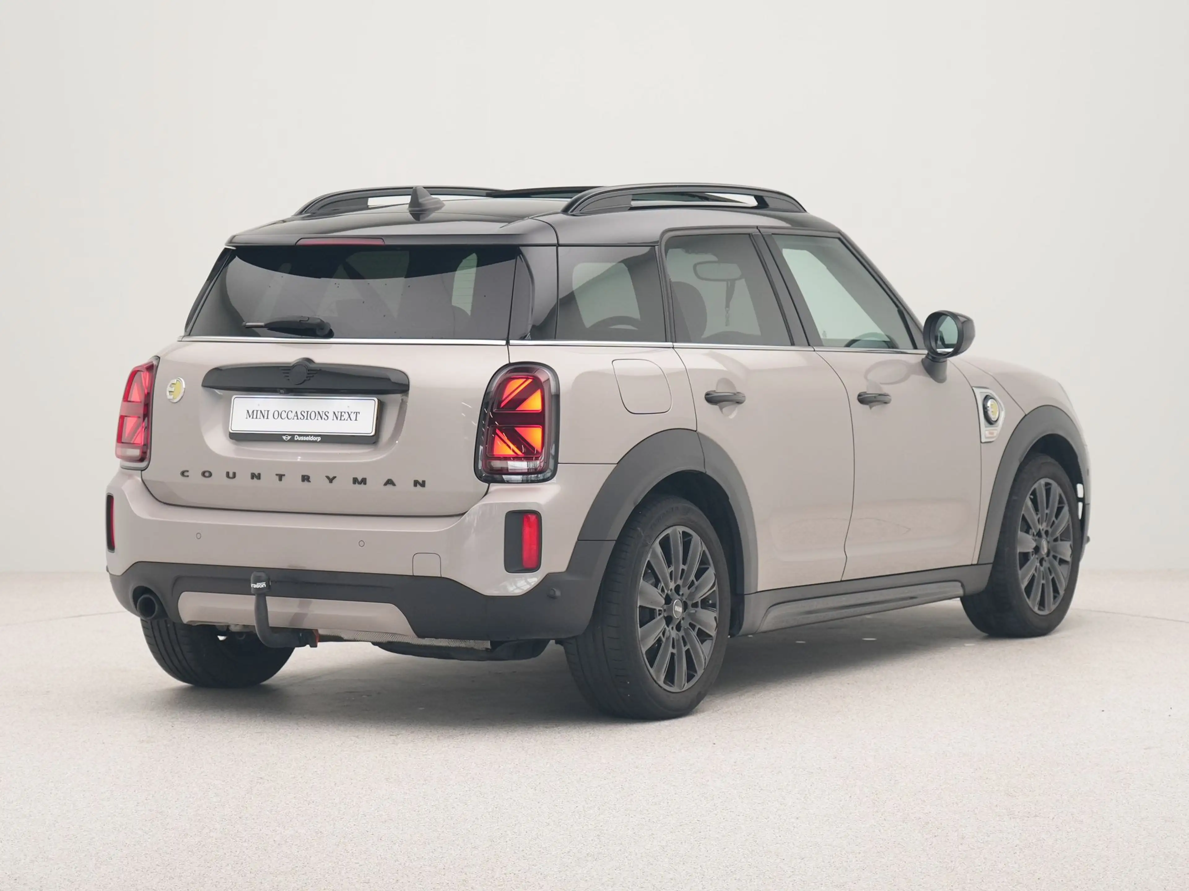 MINI Cooper SE Countryman ALL4 Classic — photo 8