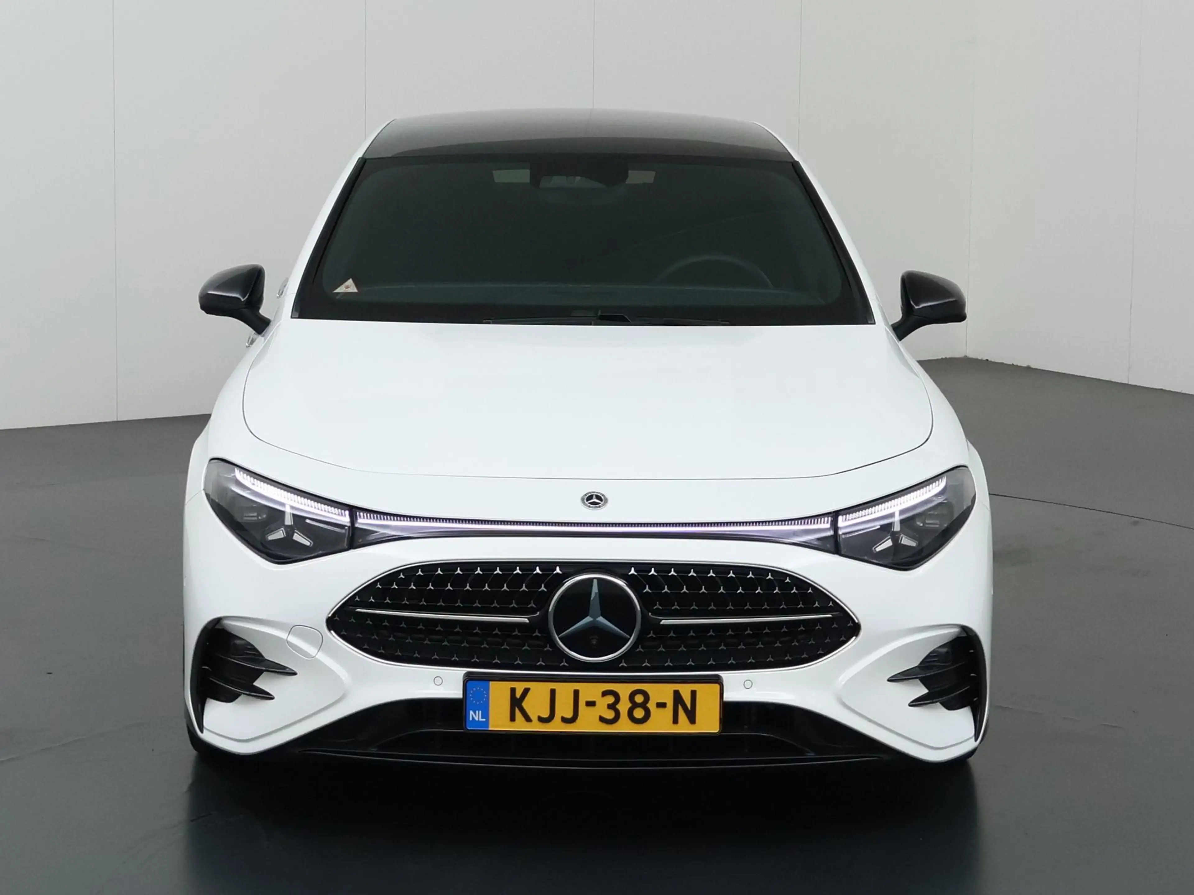 Mercedes-Benz CLA 180 Business Solution AMG | Night | Distronic | Panora — photo 3